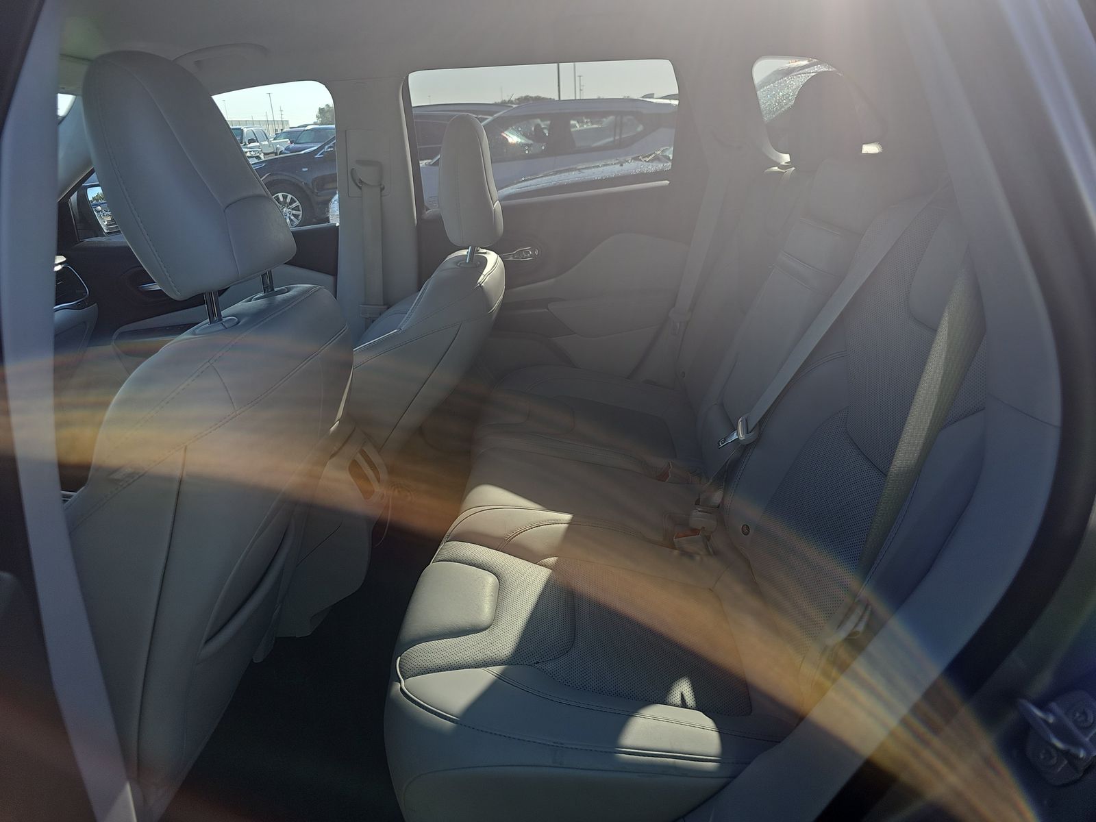 2019 Jeep Cherokee Limited FWD