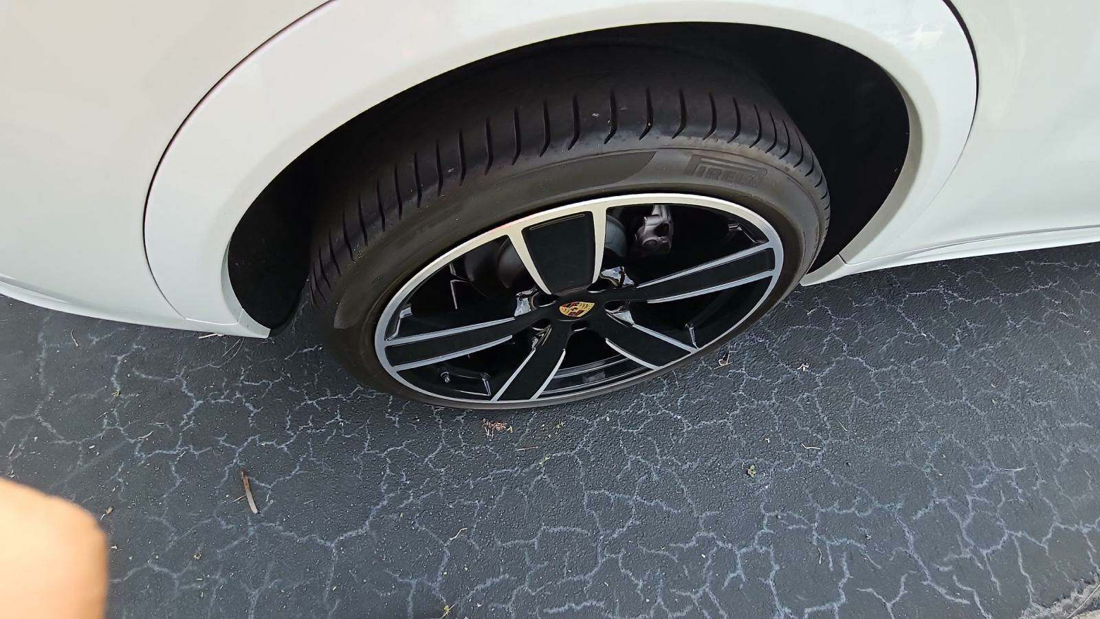 2022 Porsche Cayenne Platinum Edition AWD