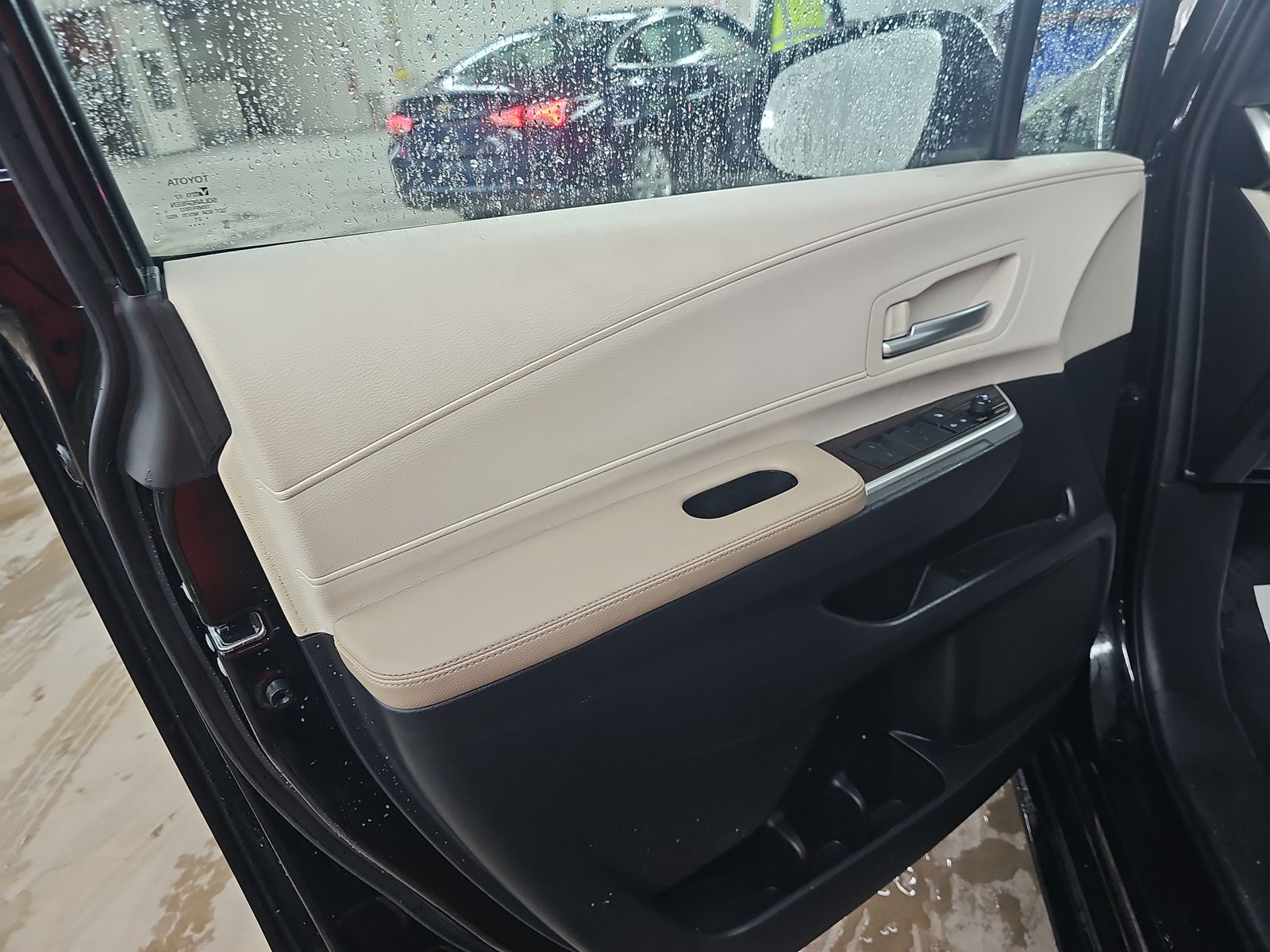 2021 Toyota Sienna XLE FWD