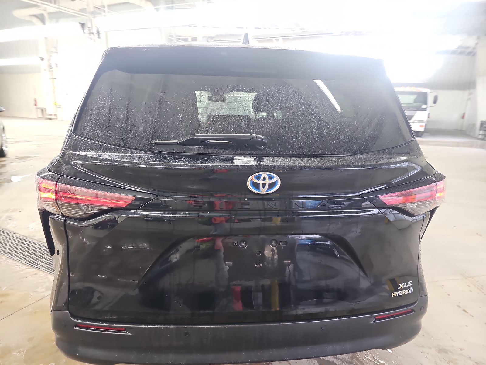 2021 Toyota Sienna XLE FWD