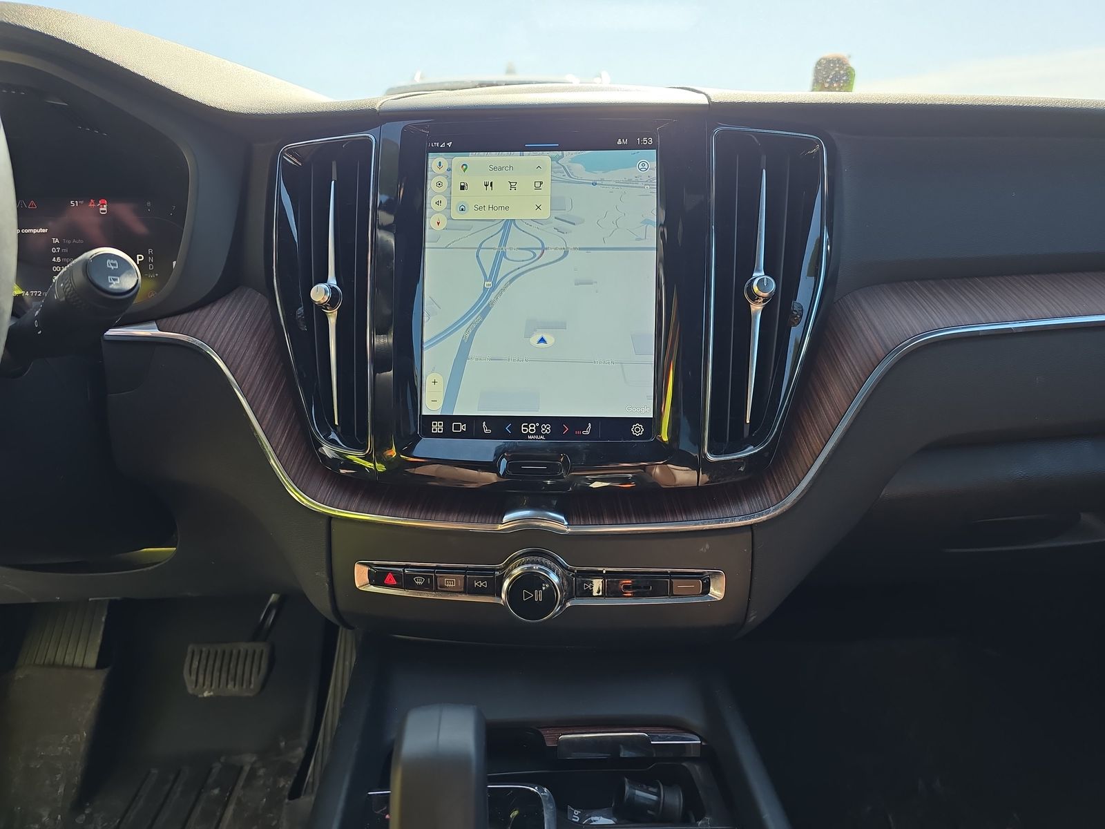 2023 Volvo XC60 B5 Plus AWD