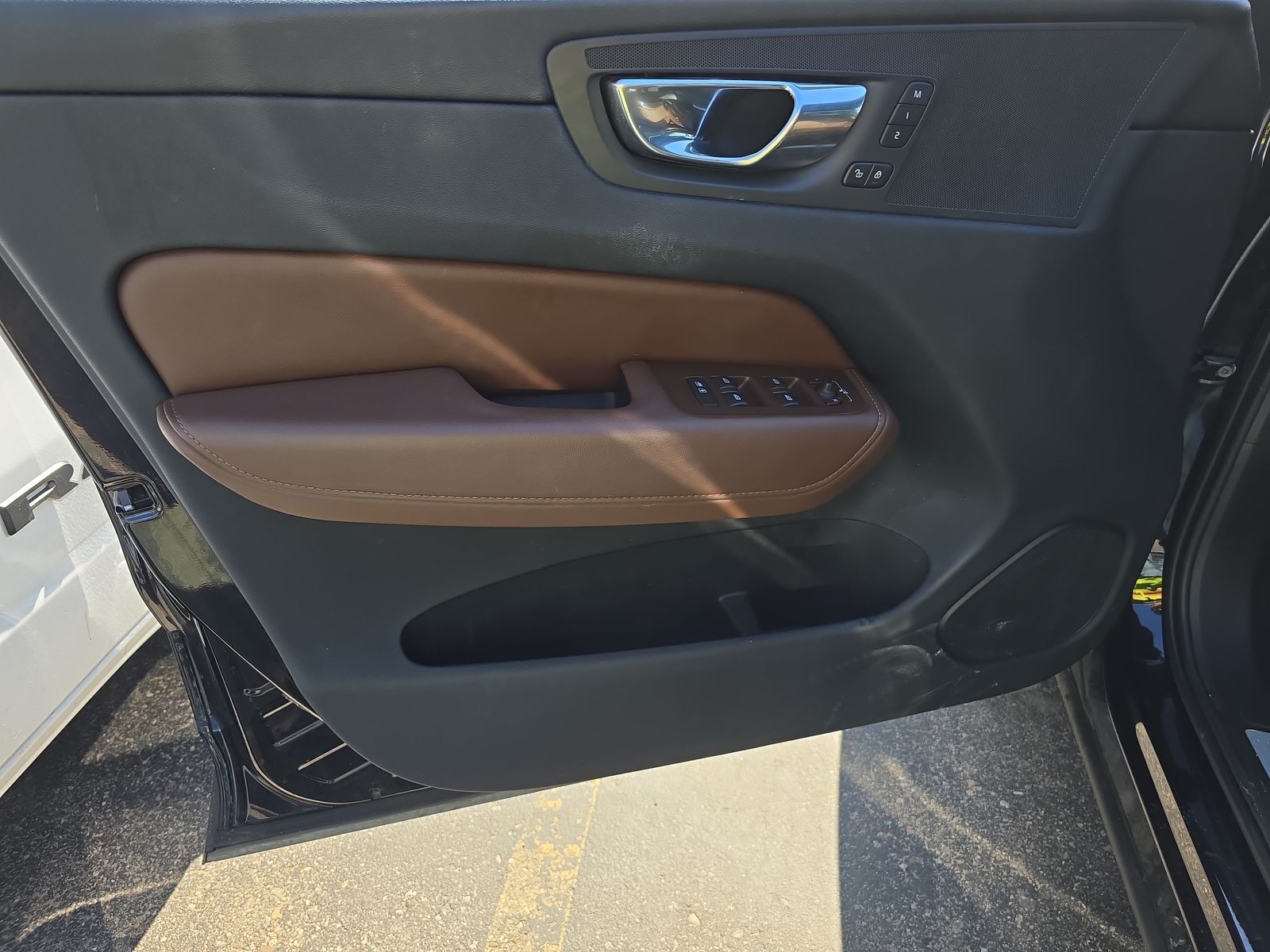 2023 Volvo XC60 B5 Plus AWD