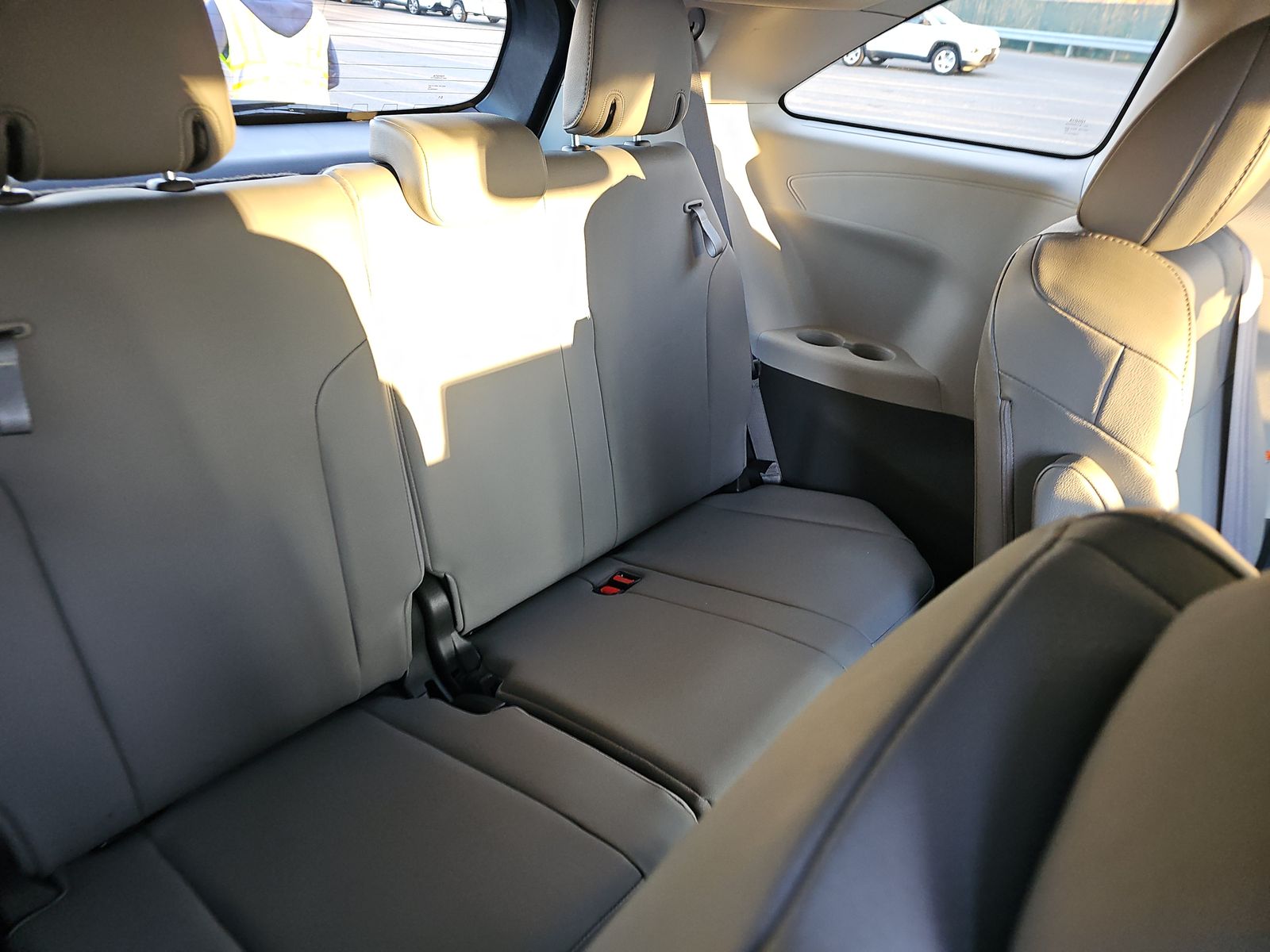 2021 Toyota Sienna XLE FWD