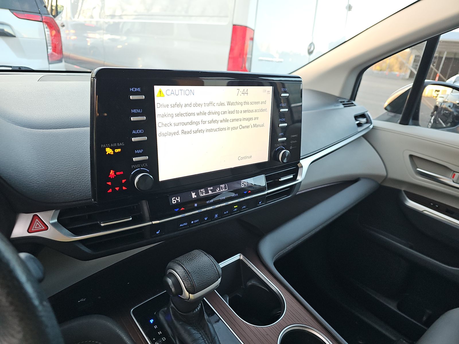 2021 Toyota Sienna XLE FWD