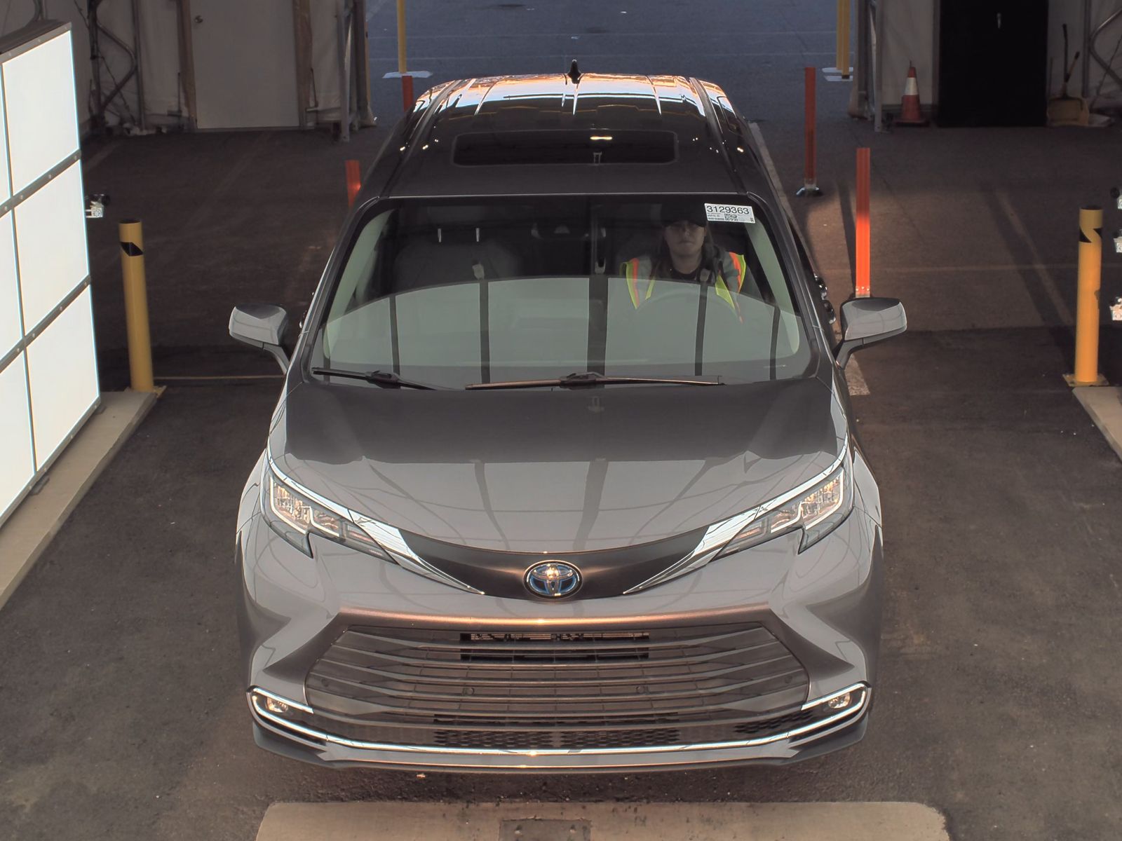 2021 Toyota Sienna XLE FWD