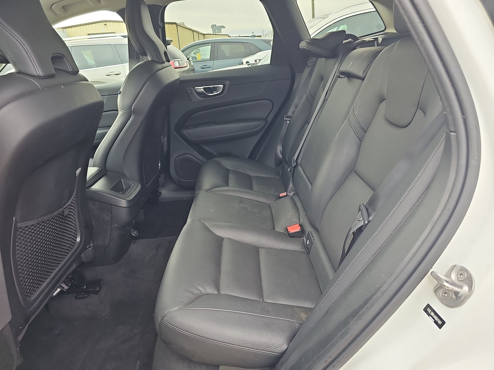 2022 Volvo XC60 B5 Momentum AWD