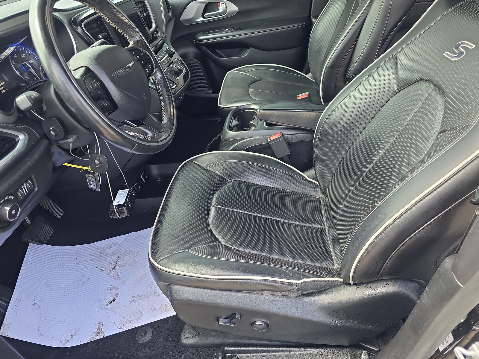 2019 Chrysler Pacifica Limited FWD