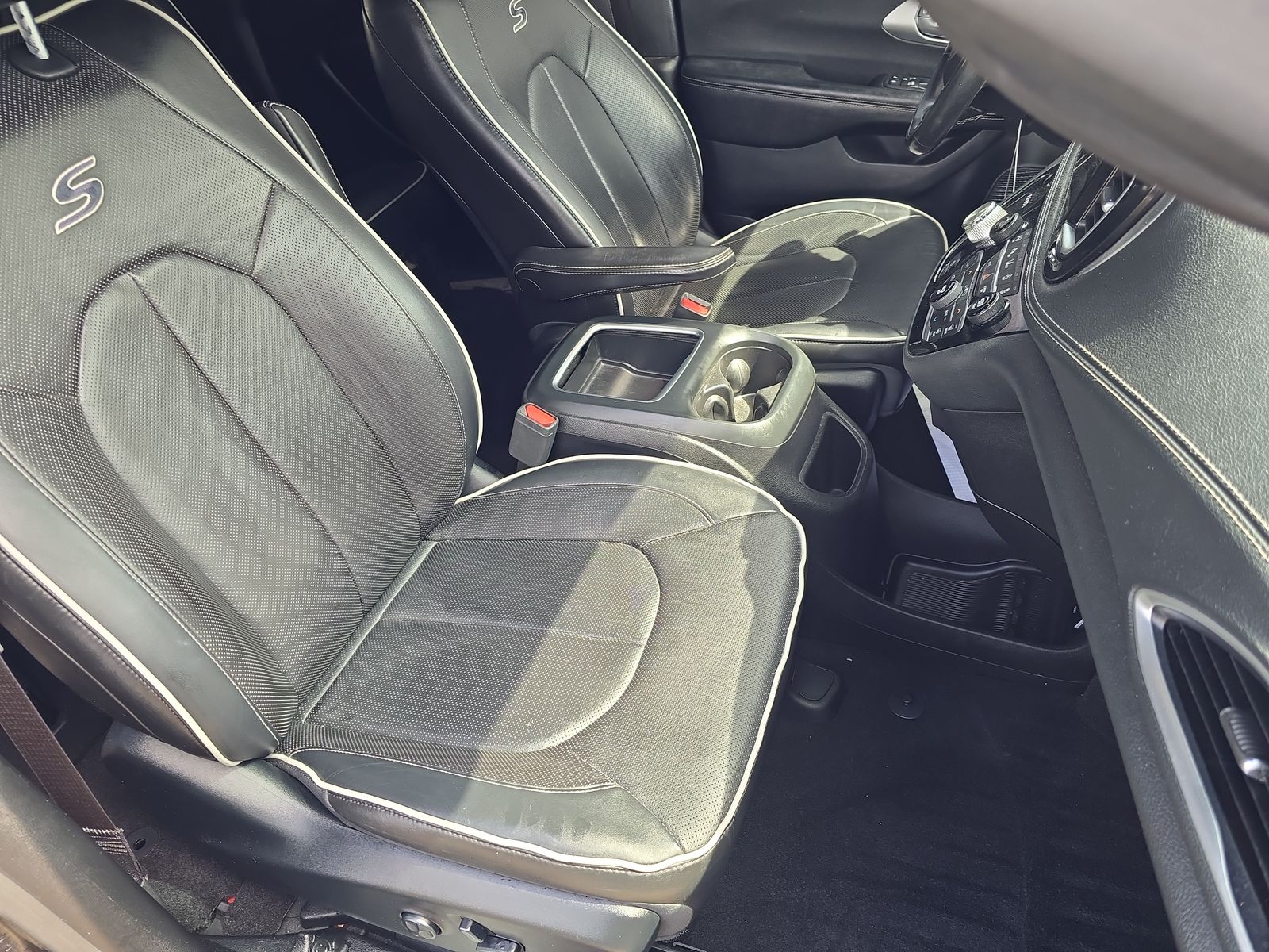 2019 Chrysler Pacifica Limited FWD