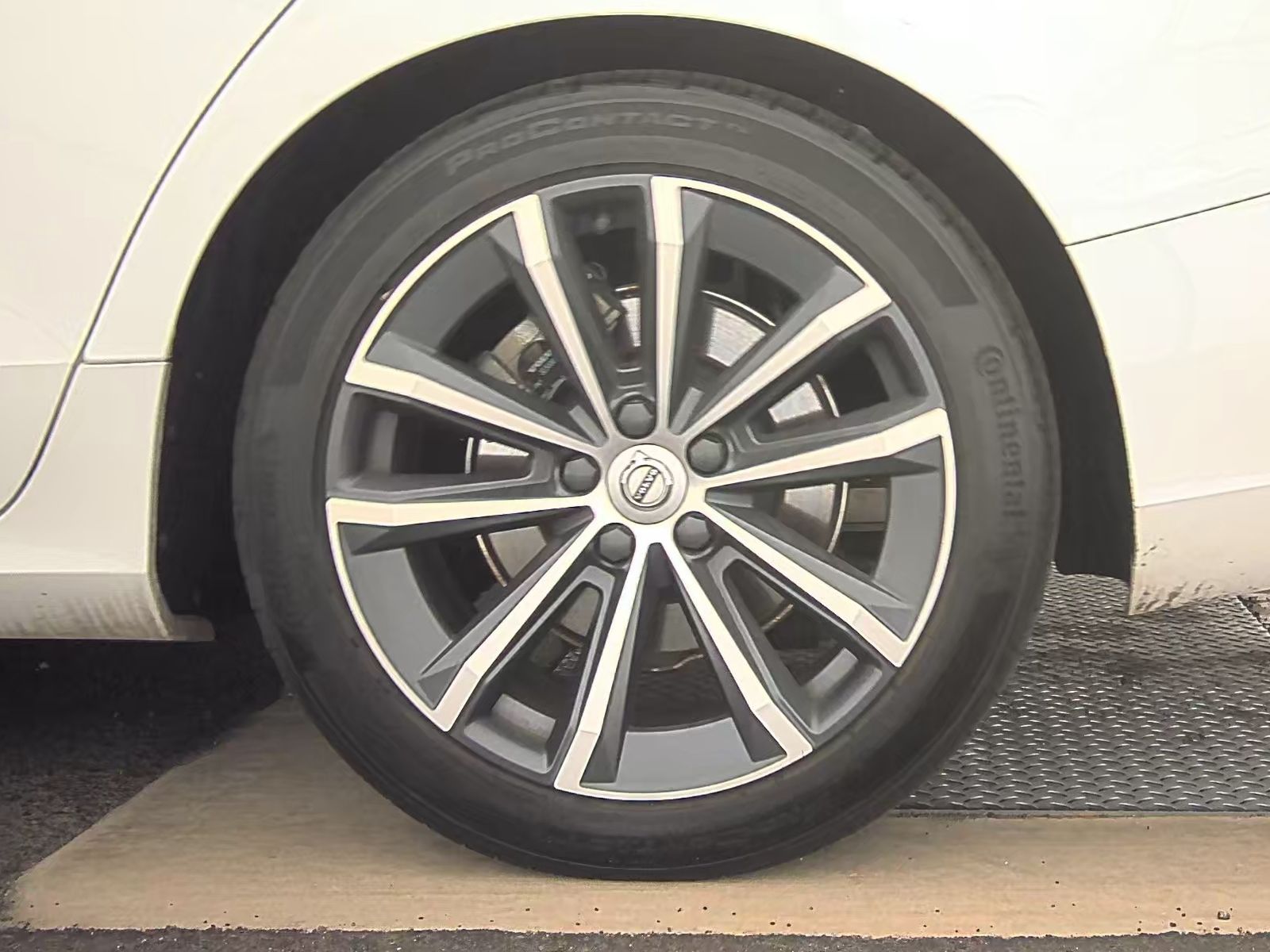 2022 Volvo S60 B5 Inscription FWD