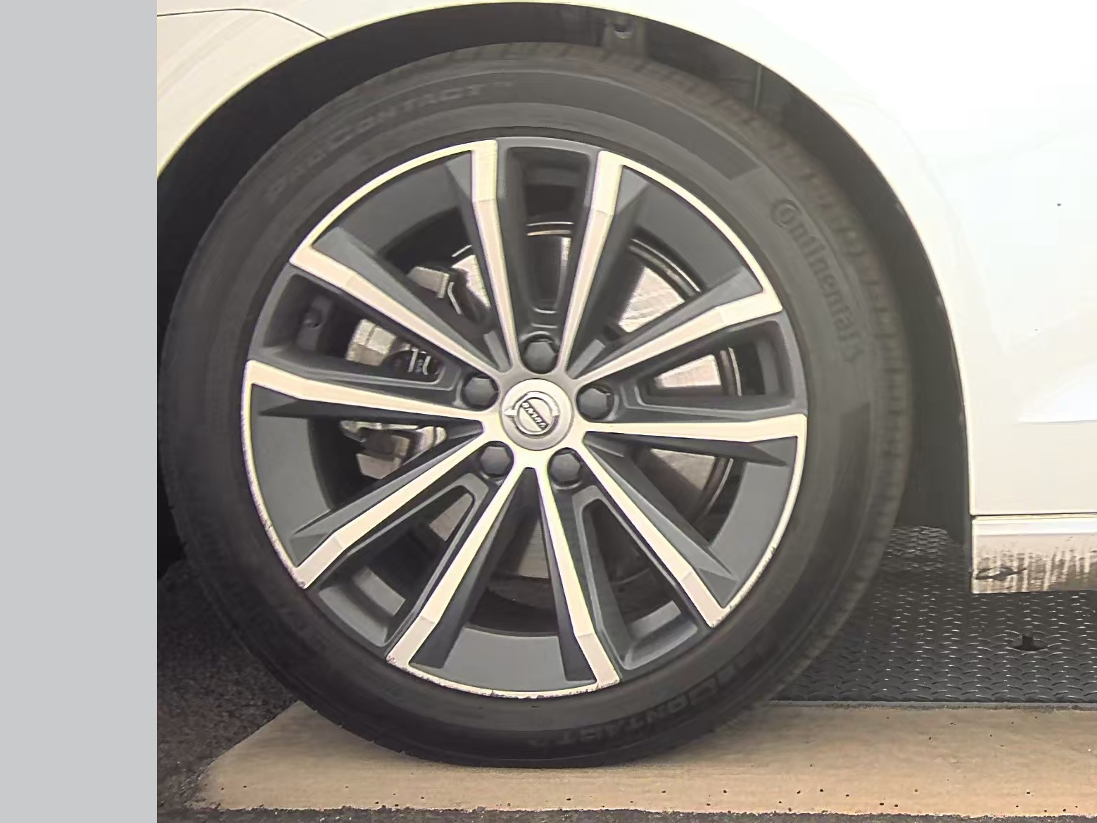 2022 Volvo S60 B5 Inscription FWD