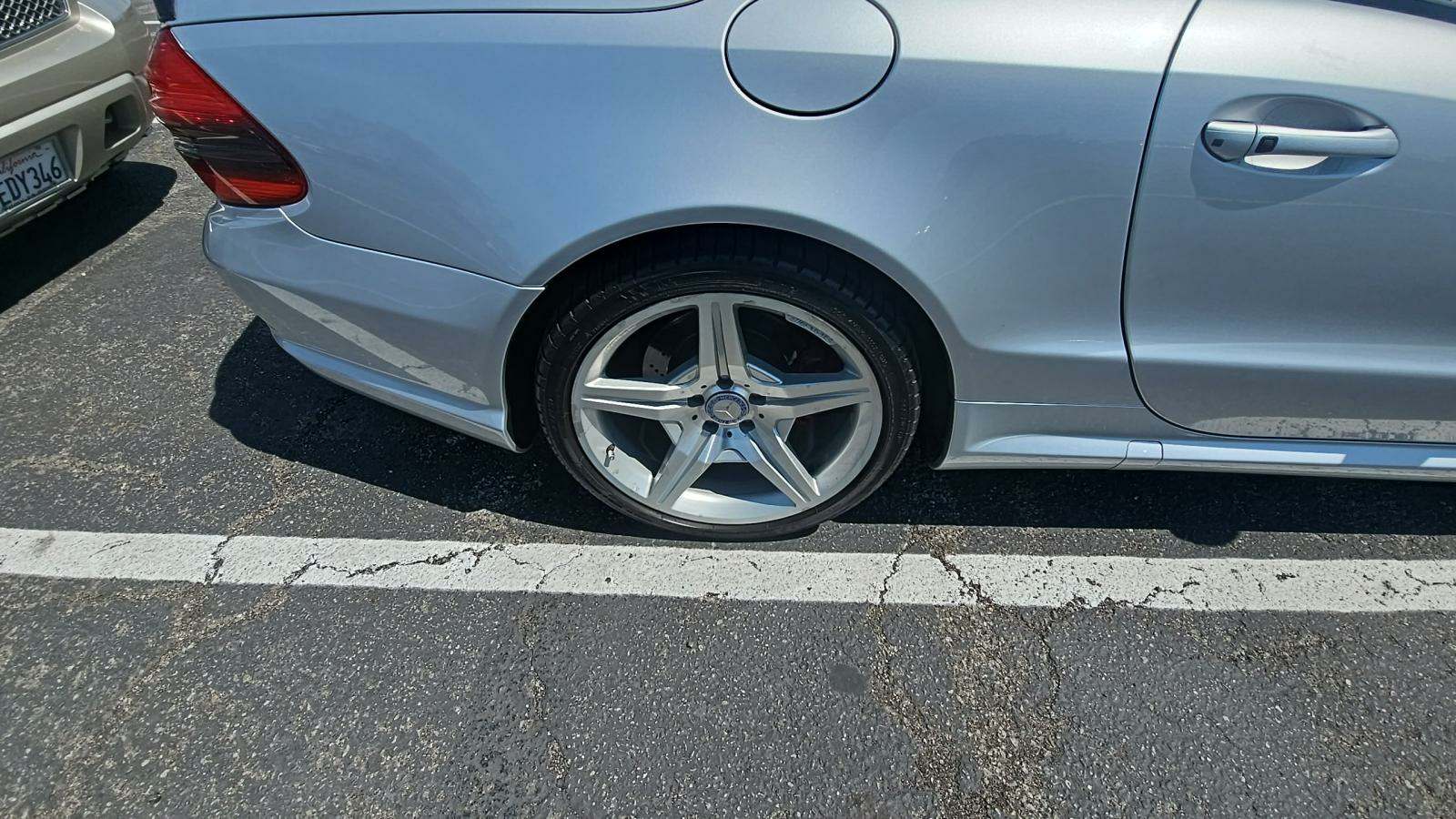 2011 Mercedes-Benz SL-Class SL 550 RWD