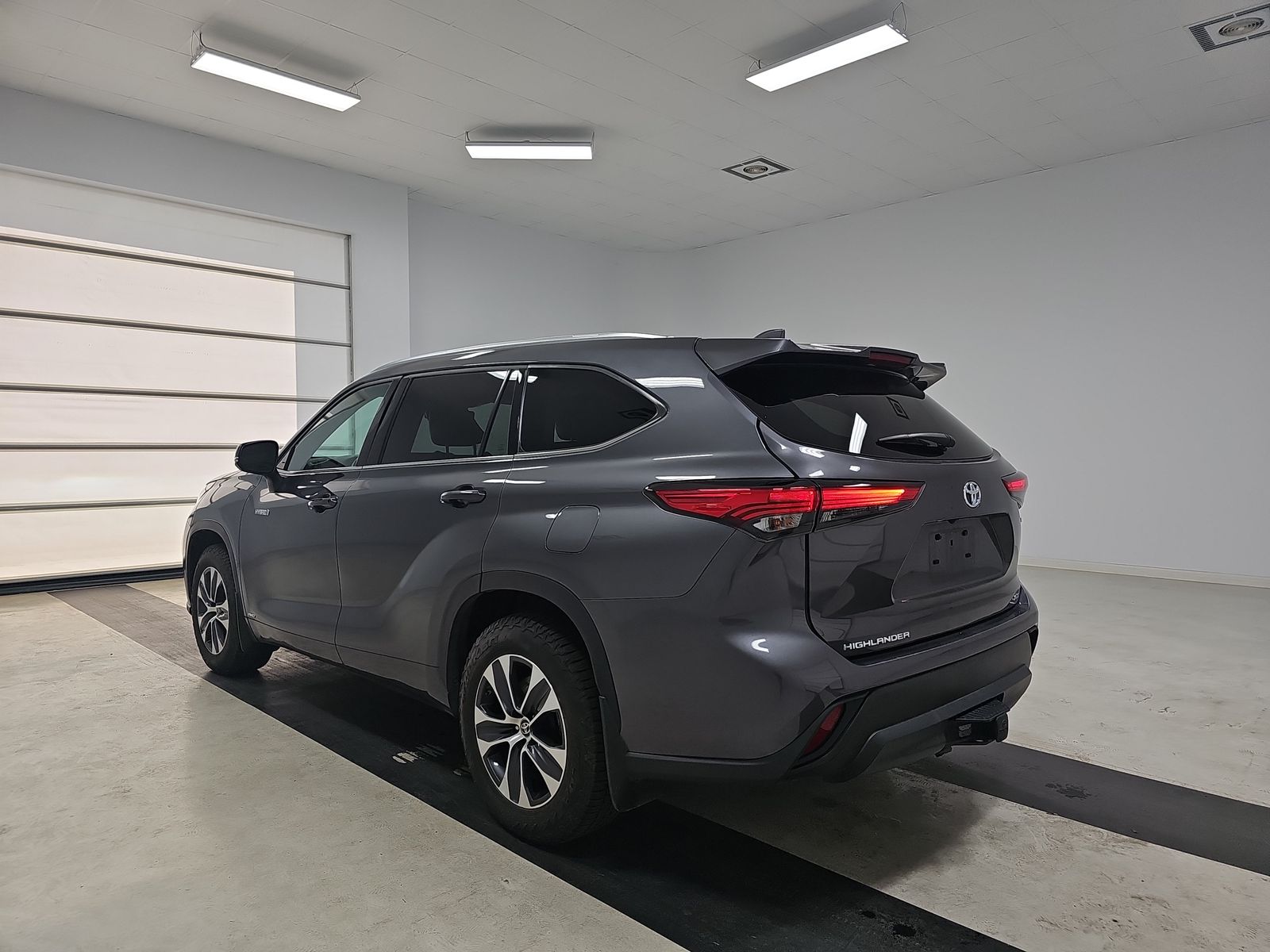2021 Toyota Highlander Hybrid XLE AWD