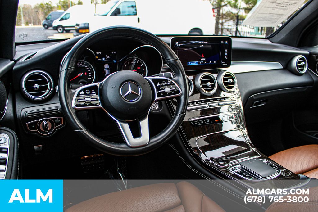 Mercedes-Benz GLC 300 4MATIC снимка Mercedes-Benz GLC 300 4MATIC