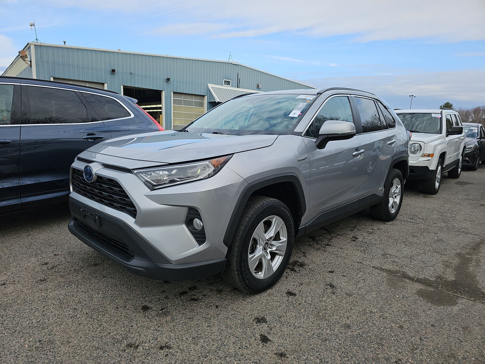 2020 Toyota RAV4 Hybrid XLE AWD