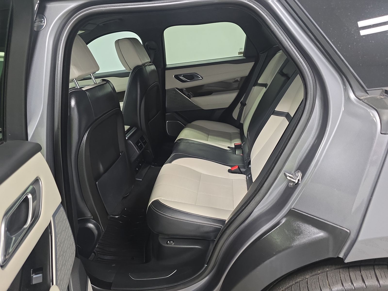 2018 Land Rover Range Rover Velar R-Dynamic HSE AWD