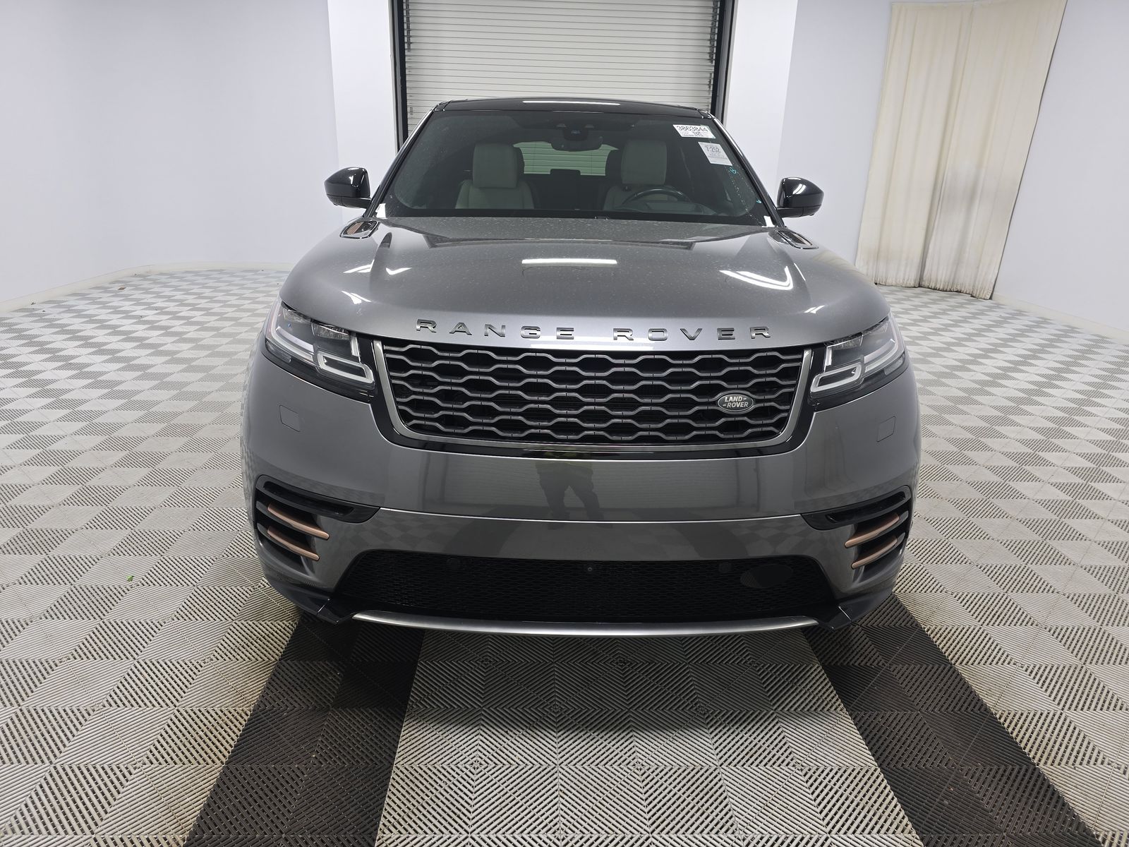 2018 Land Rover Range Rover Velar R-Dynamic HSE AWD