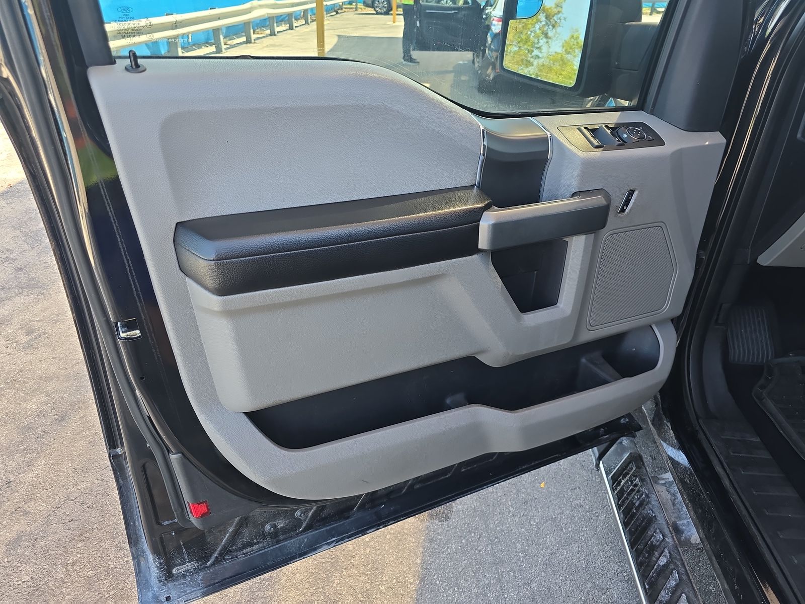2017 Ford F-150 XLT RWD