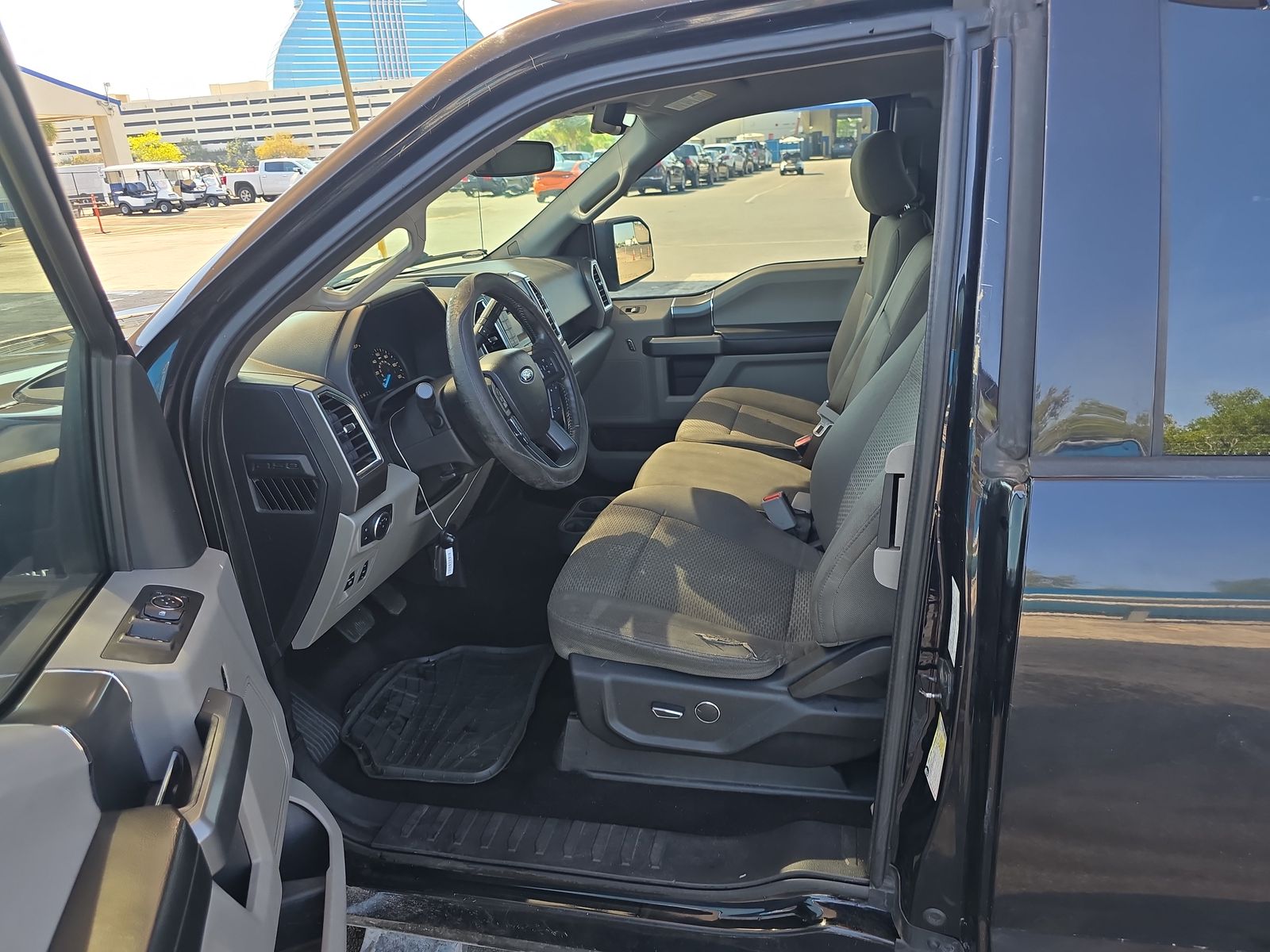 2017 Ford F-150 XLT RWD