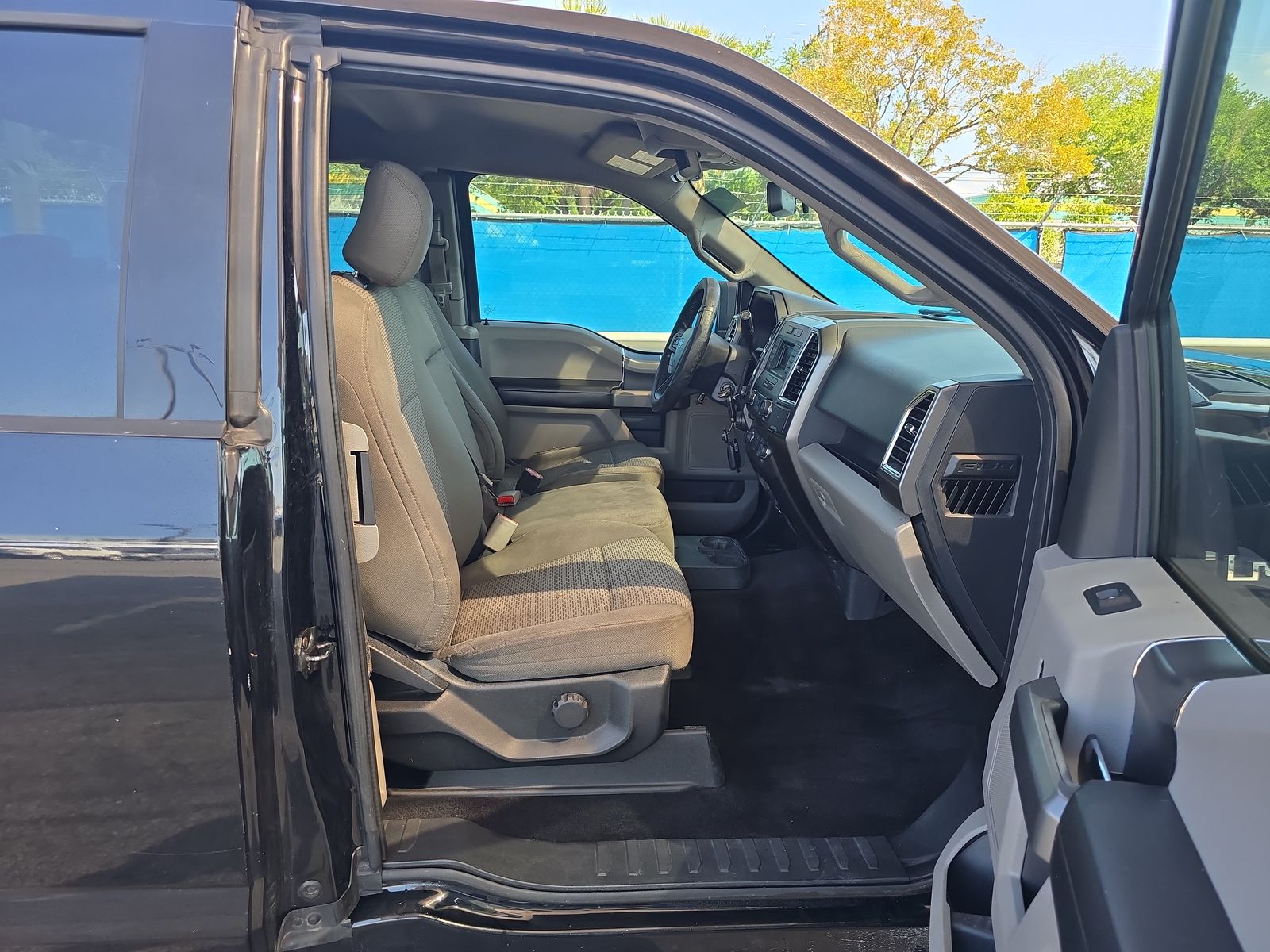 2017 Ford F-150 XLT RWD