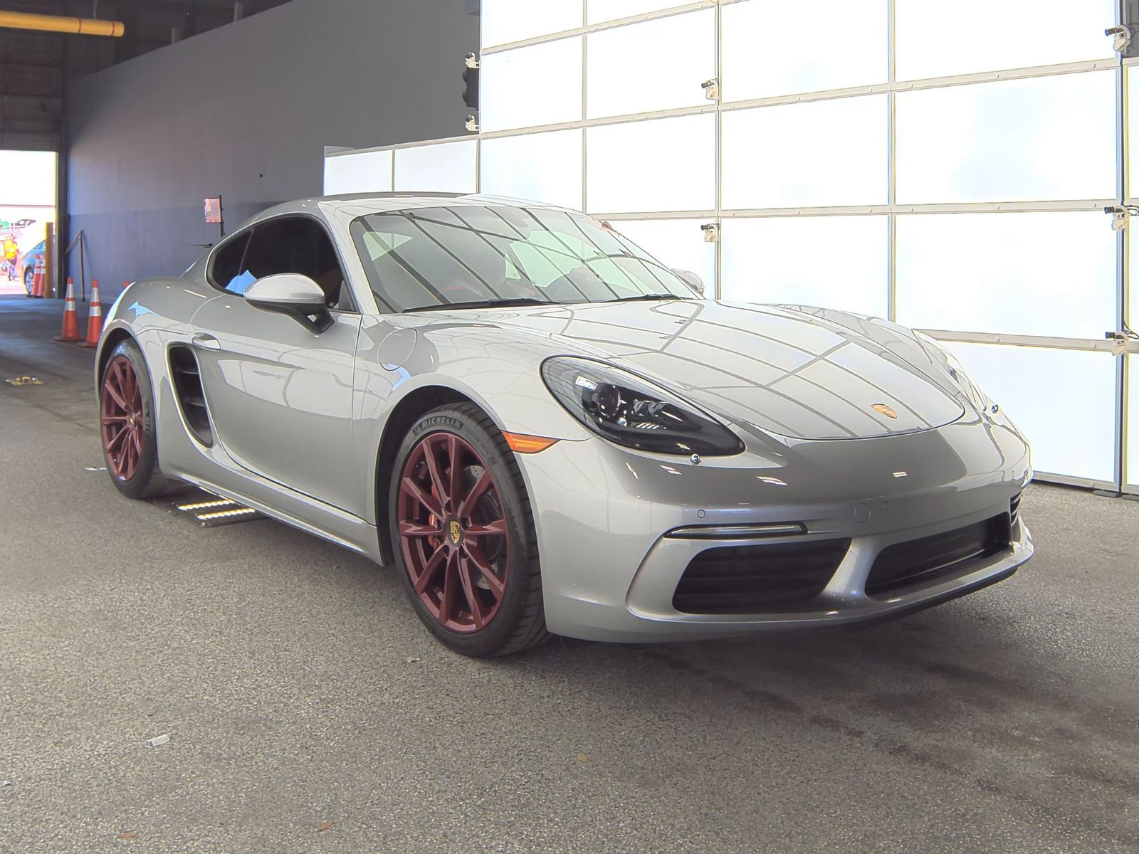 2018 Porsche 718 Cayman Base RWD