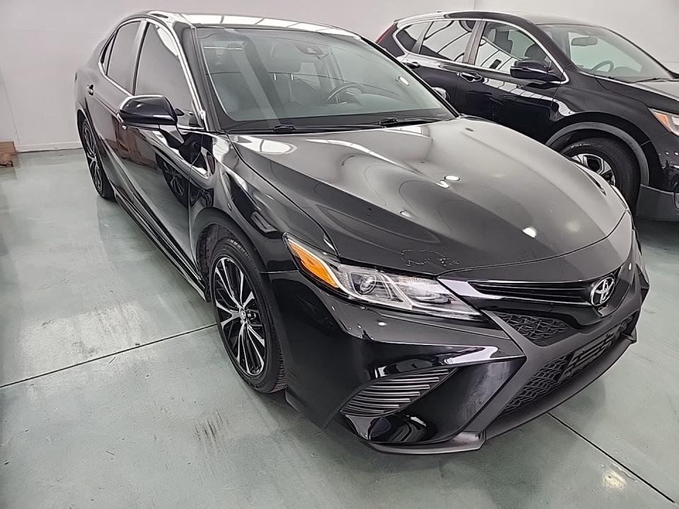 2020 Toyota Camry SE FWD