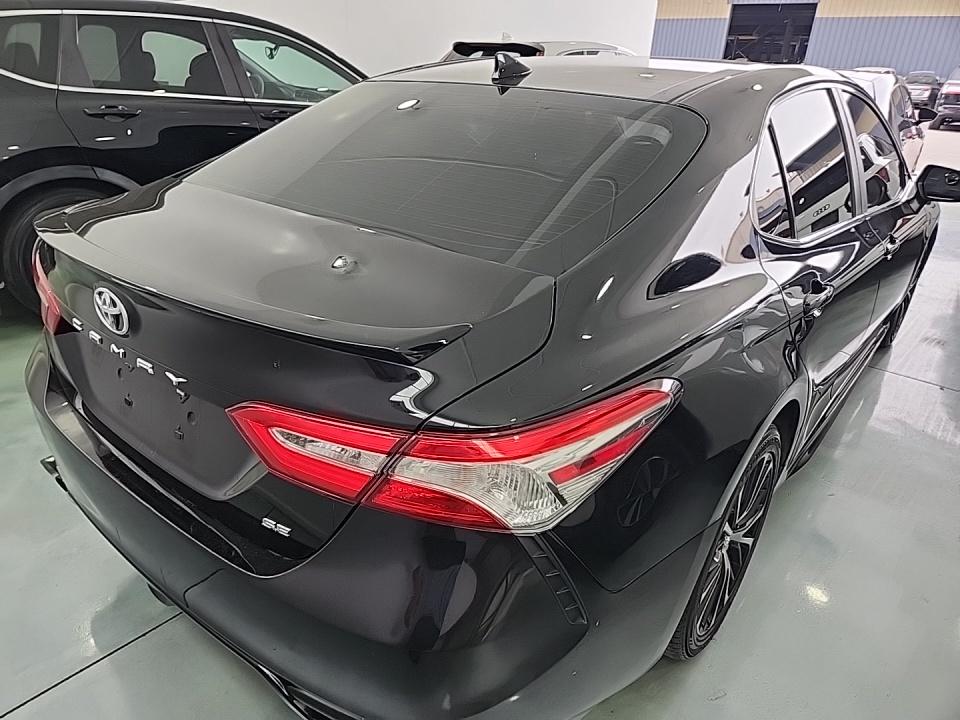 2020 Toyota Camry SE FWD