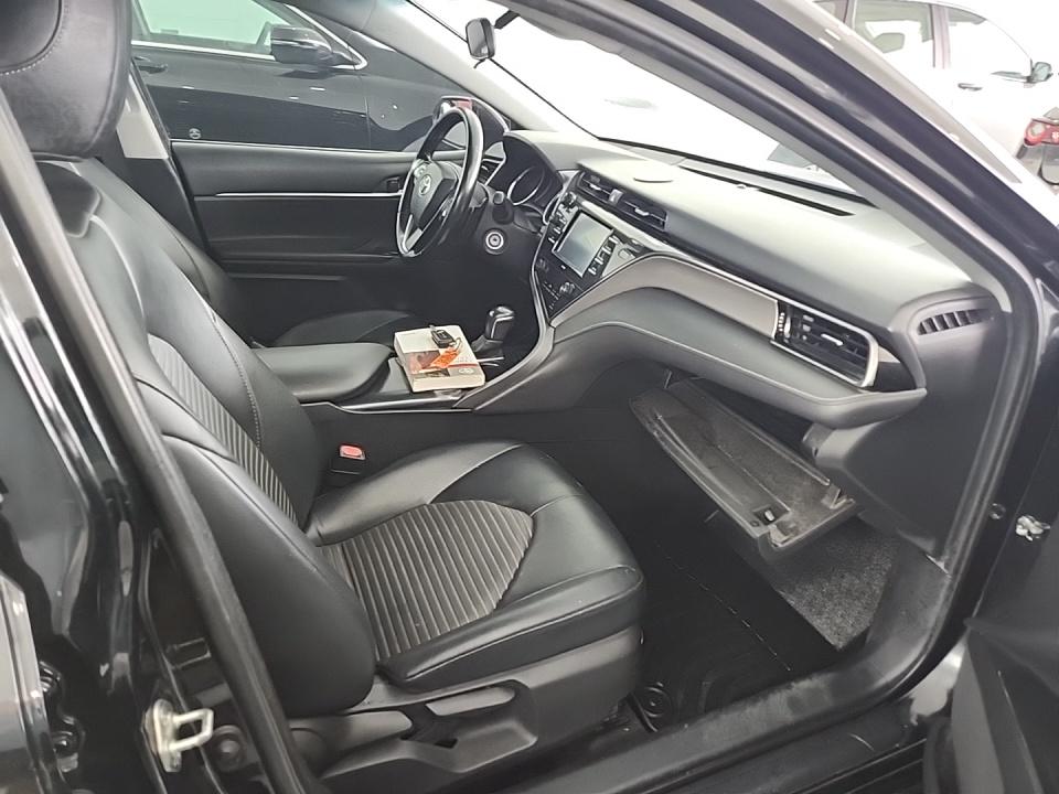 2020 Toyota Camry SE FWD