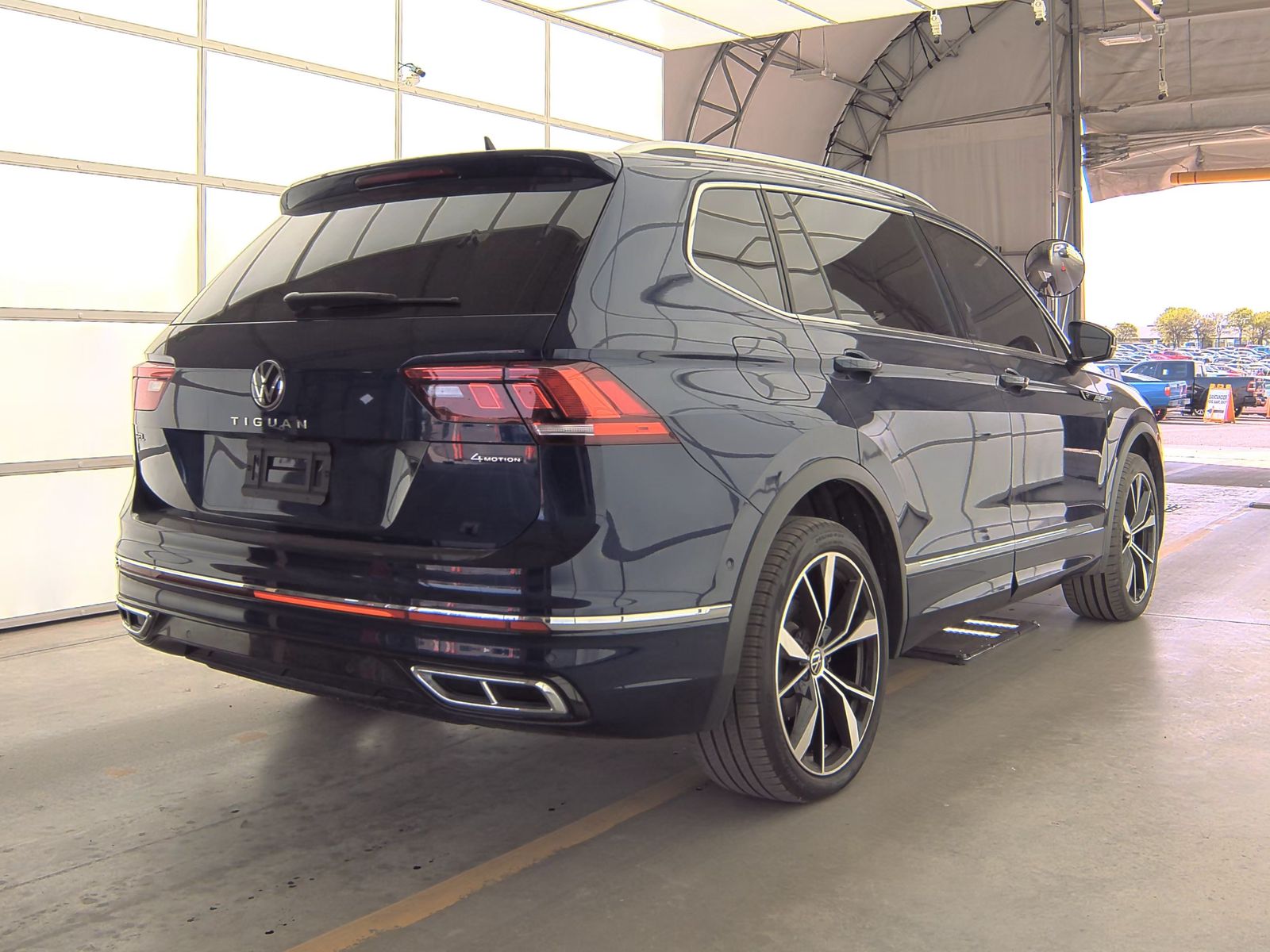 2022 Volkswagen Tiguan 2.0T SEL R-Line AWD