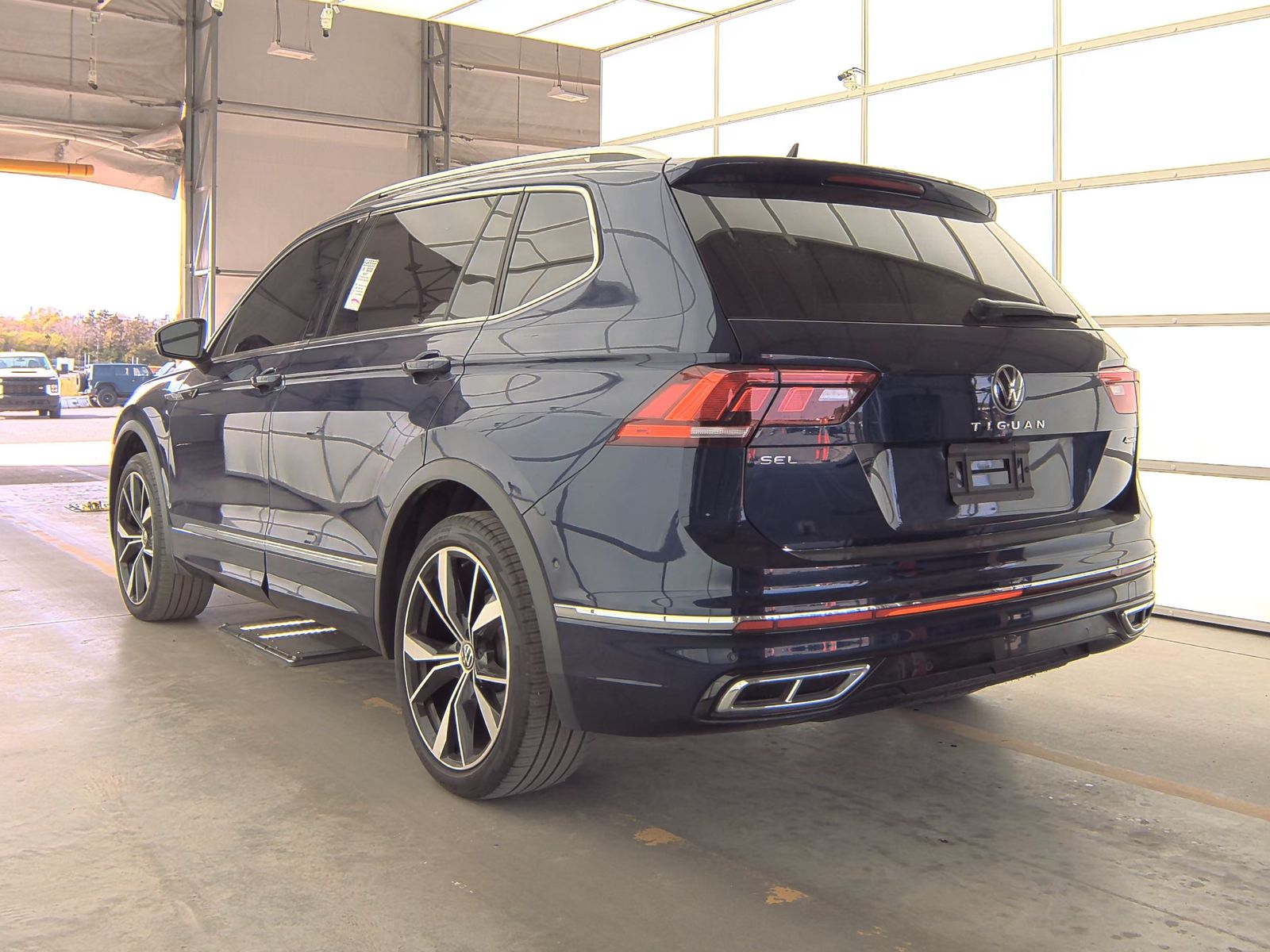 2022 Volkswagen Tiguan 2.0T SEL R-Line AWD