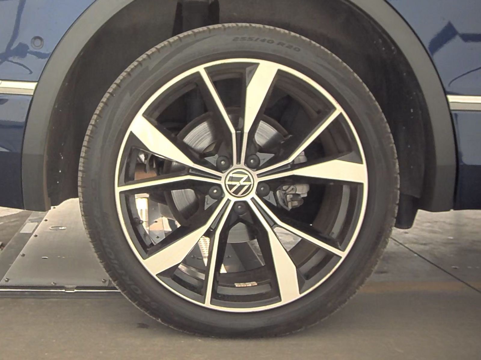 2022 Volkswagen Tiguan 2.0T SEL R-Line AWD