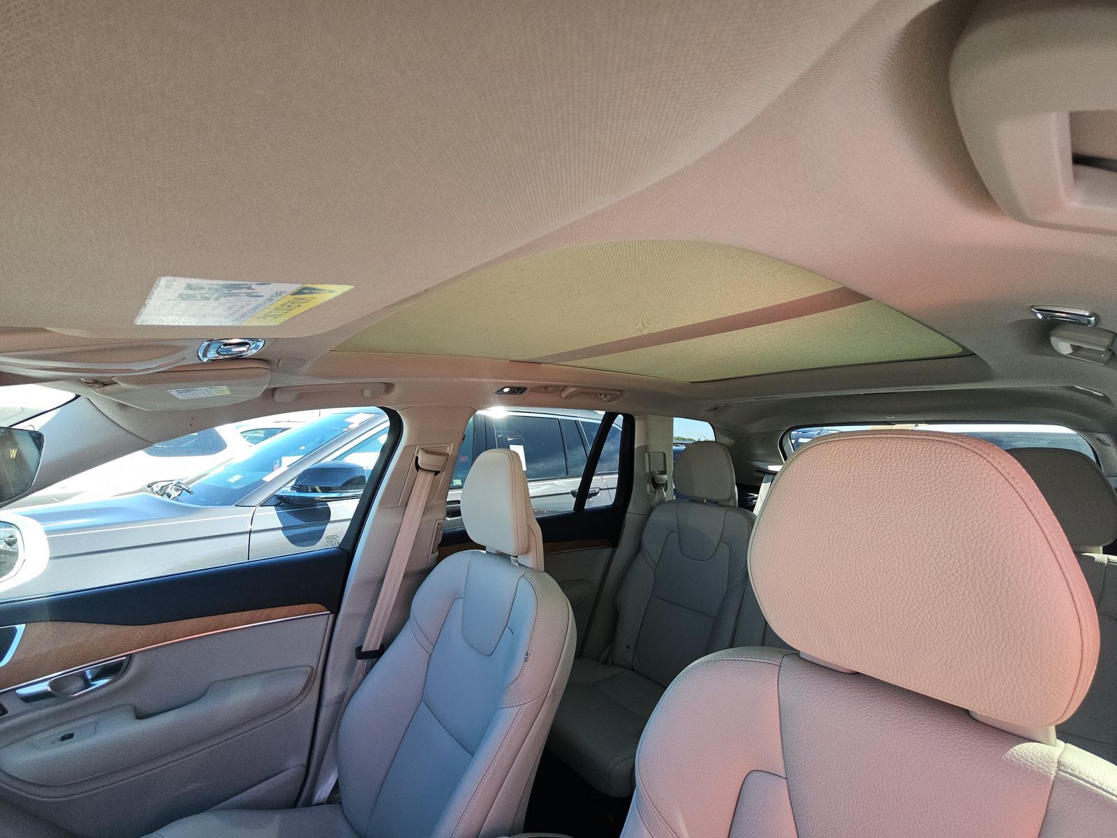 2021 Volvo XC90 T6 Momentum AWD