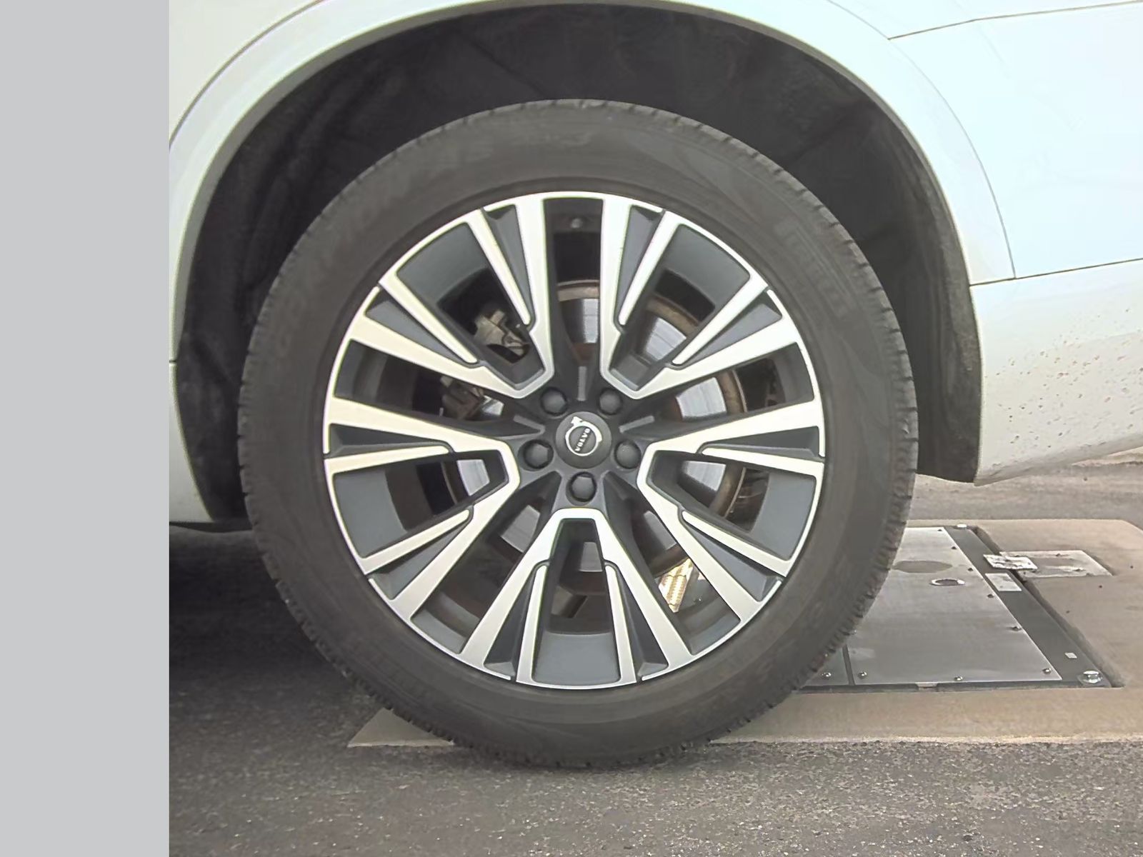 2021 Volvo XC90 T6 Momentum AWD