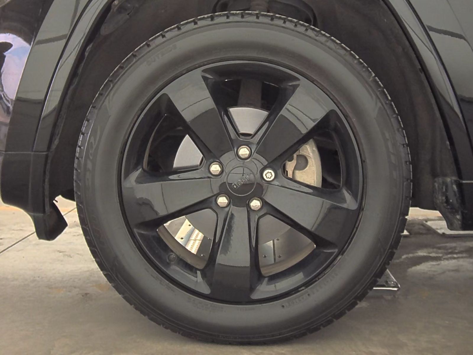 2015 Jeep Grand Cherokee Laredo Altitude Edition RWD