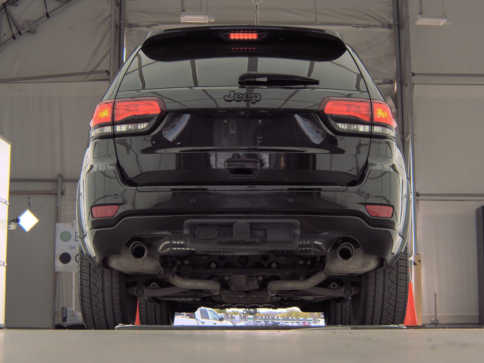 2015 Jeep Grand Cherokee Laredo Altitude Edition RWD