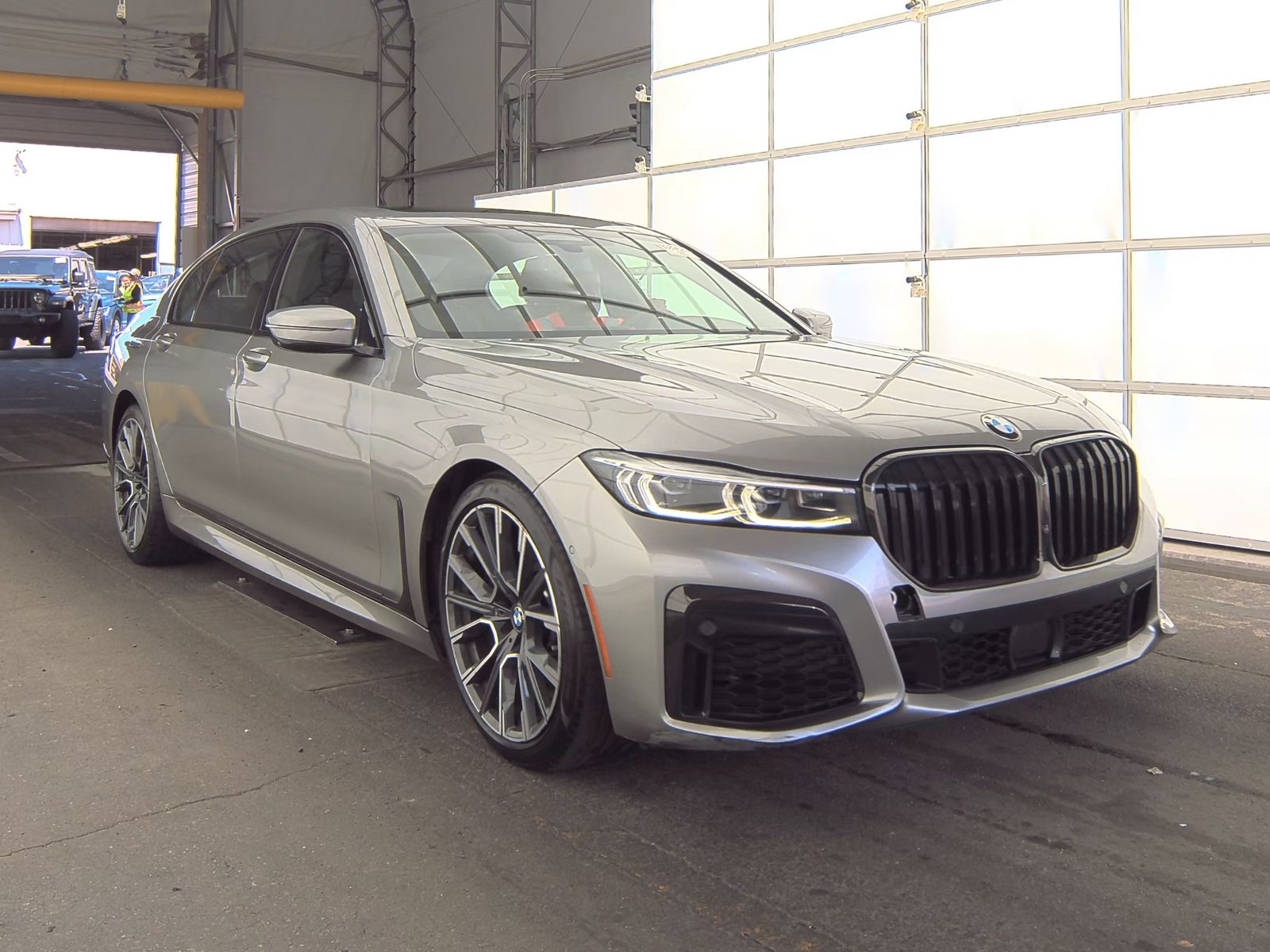 2022 BMW 7 Series 740i RWD