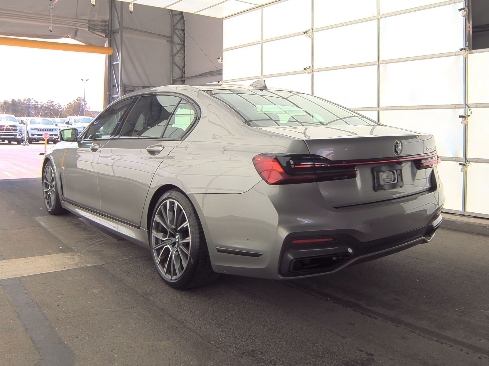 2022 BMW 7 Series 740i RWD