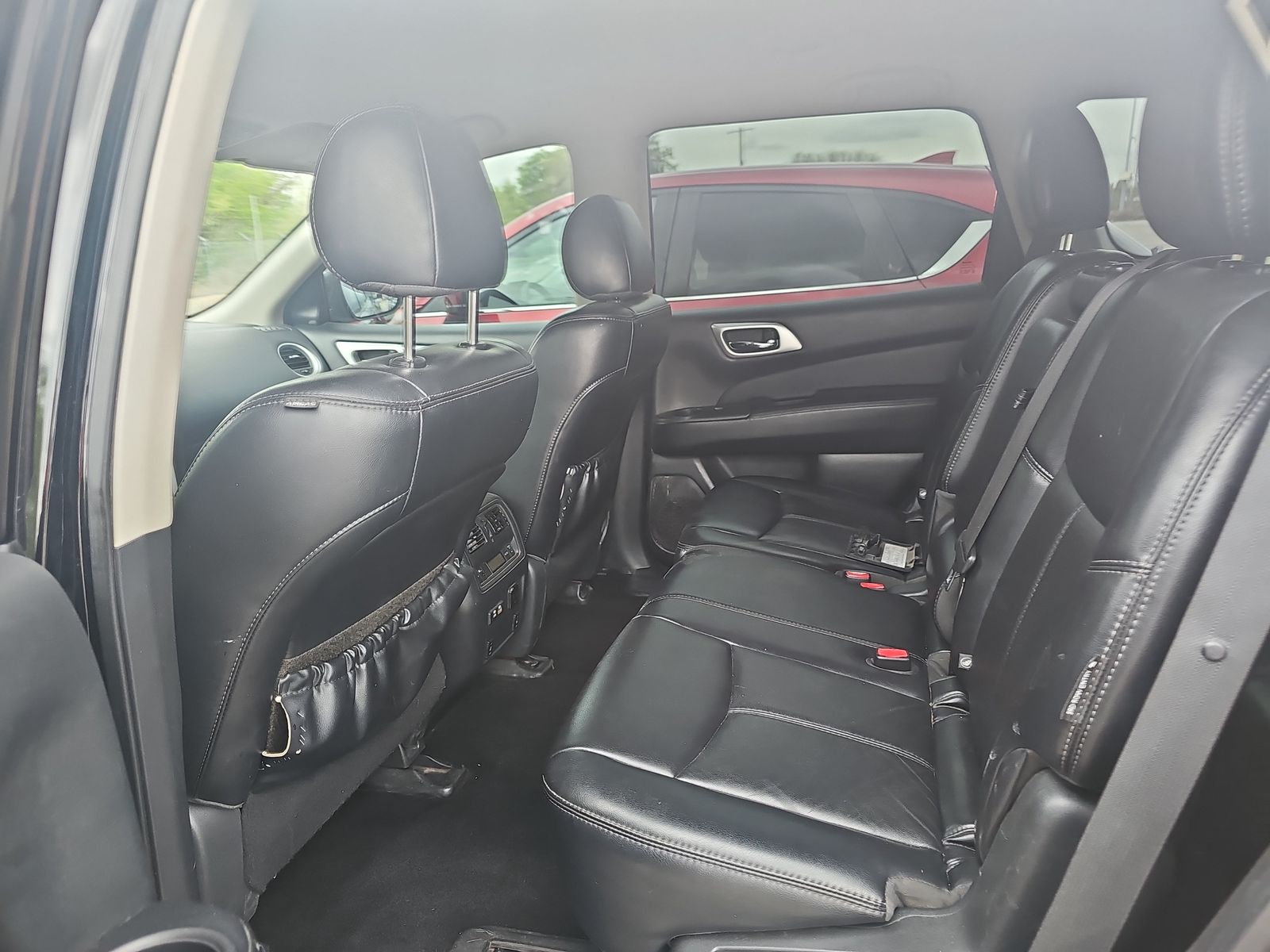 2019 Nissan Pathfinder SL FWD