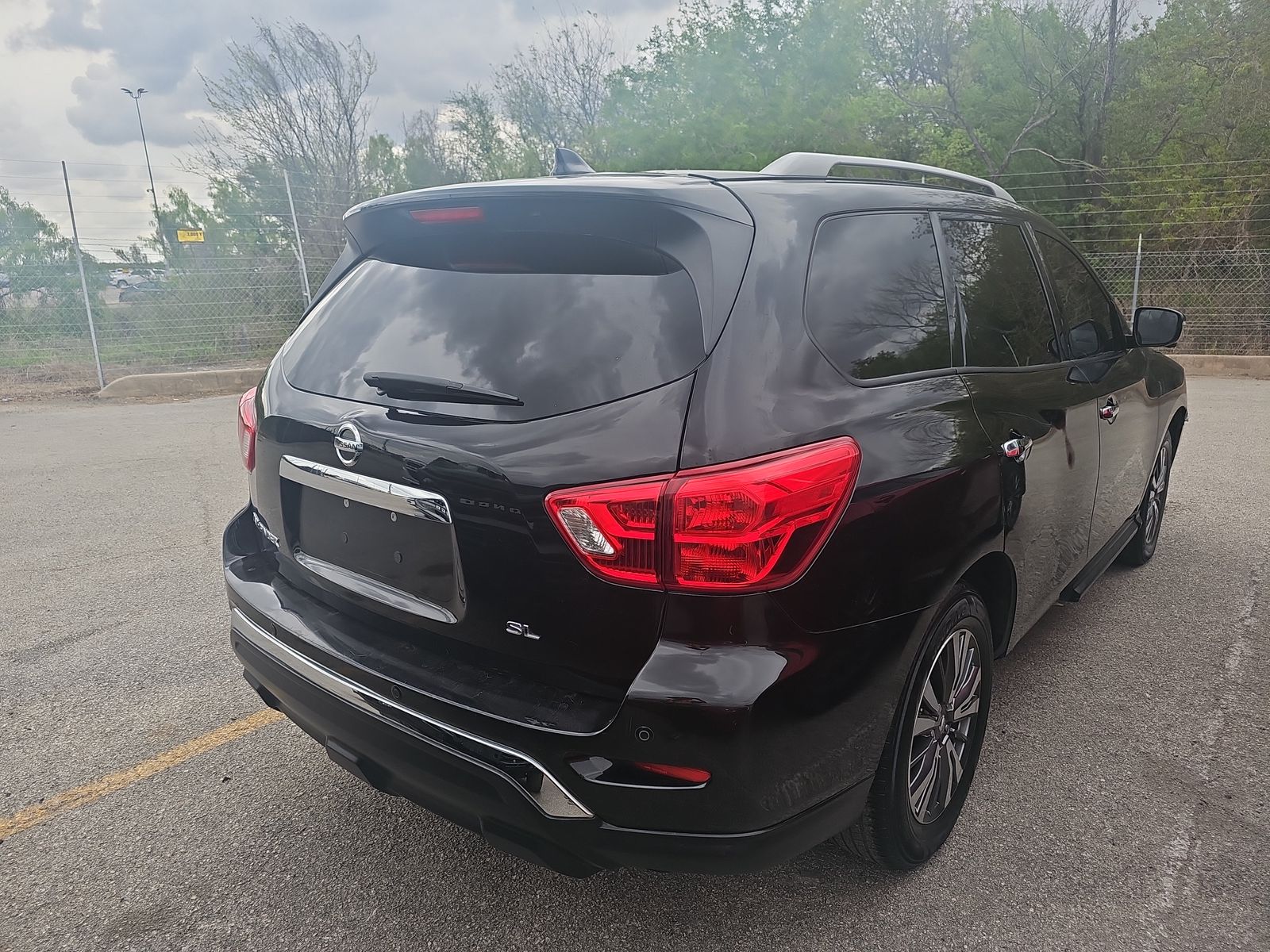 2019 Nissan Pathfinder SL FWD