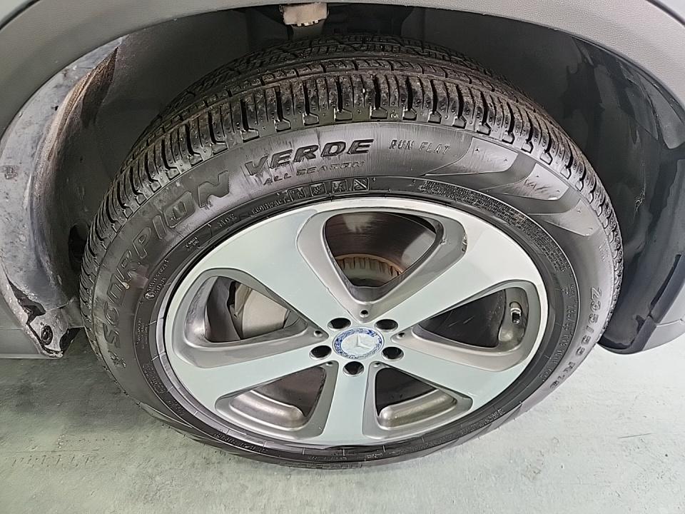 2017 Mercedes-Benz GLC GLC 300 RWD