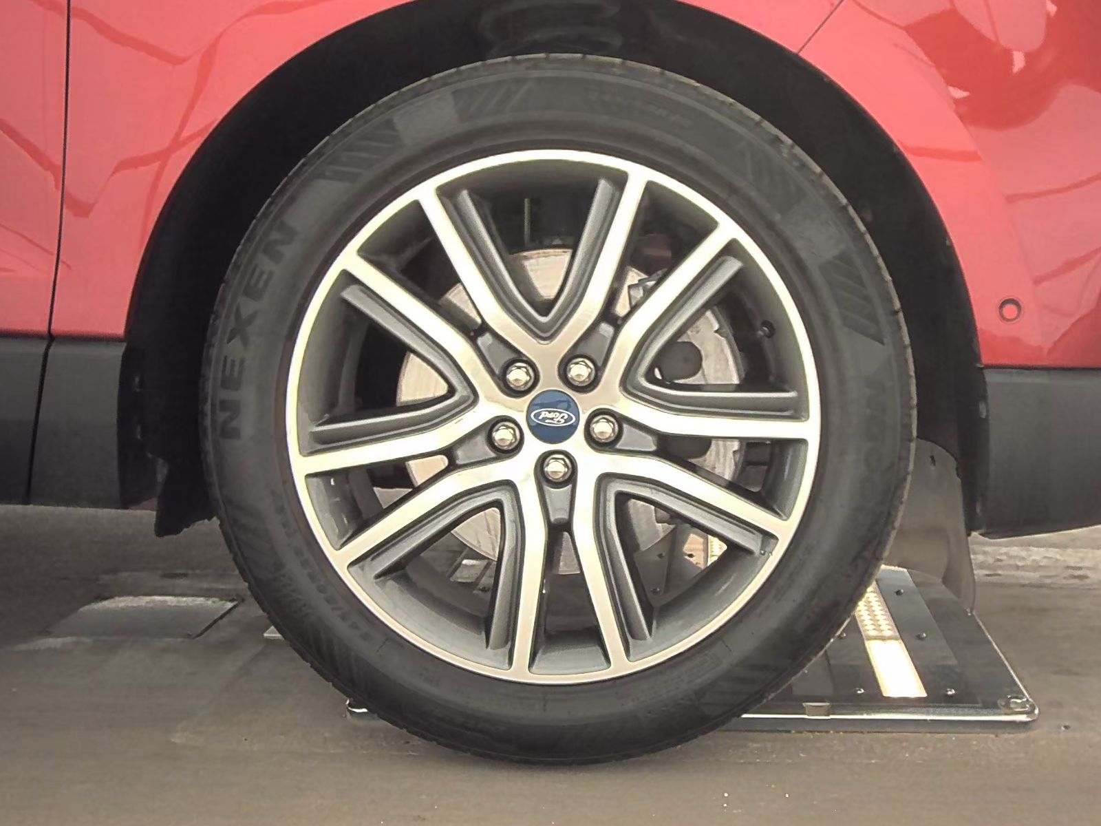 2021 Ford Edge Titanium FWD