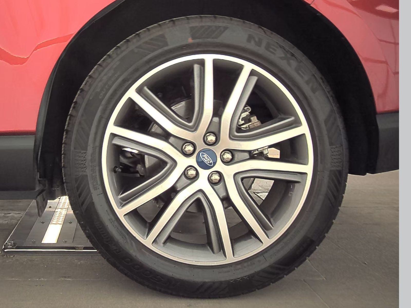 2021 Ford Edge Titanium FWD