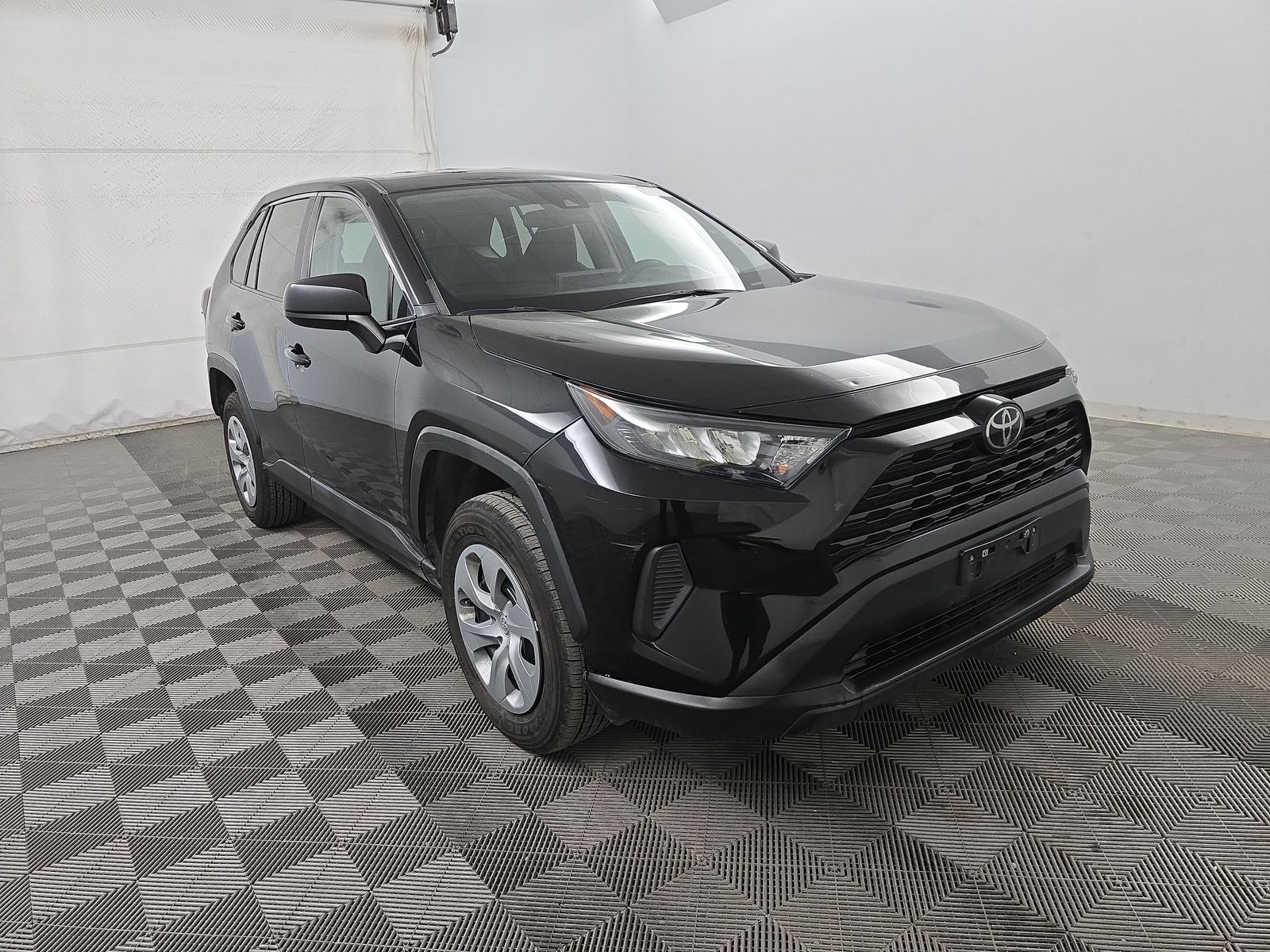 2022 Toyota RAV4 LE AWD