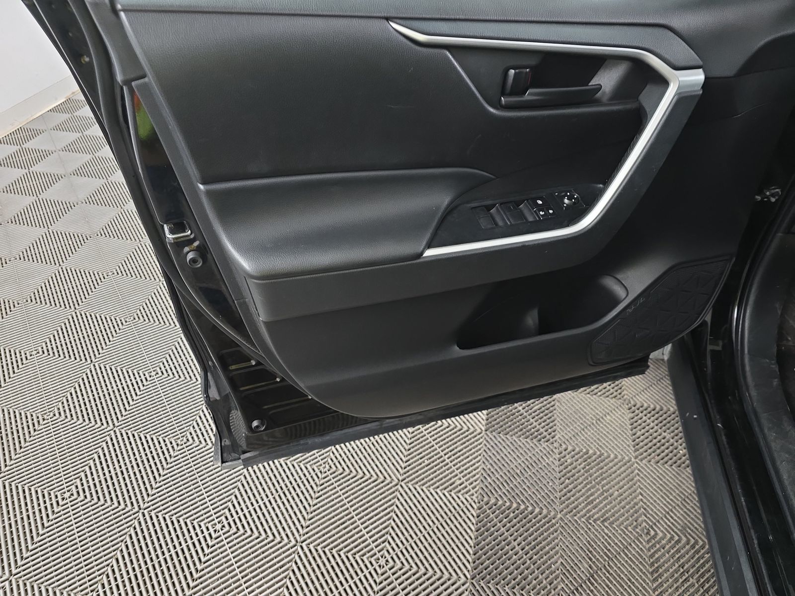 2022 Toyota RAV4 LE AWD