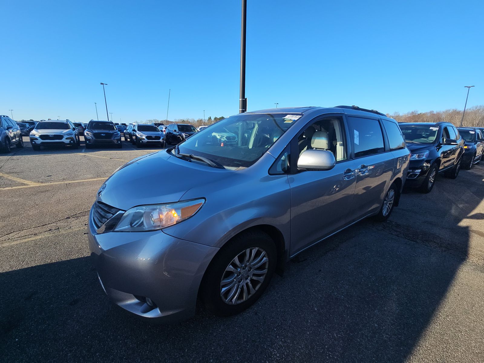 2011 Toyota Sienna XLE FWD