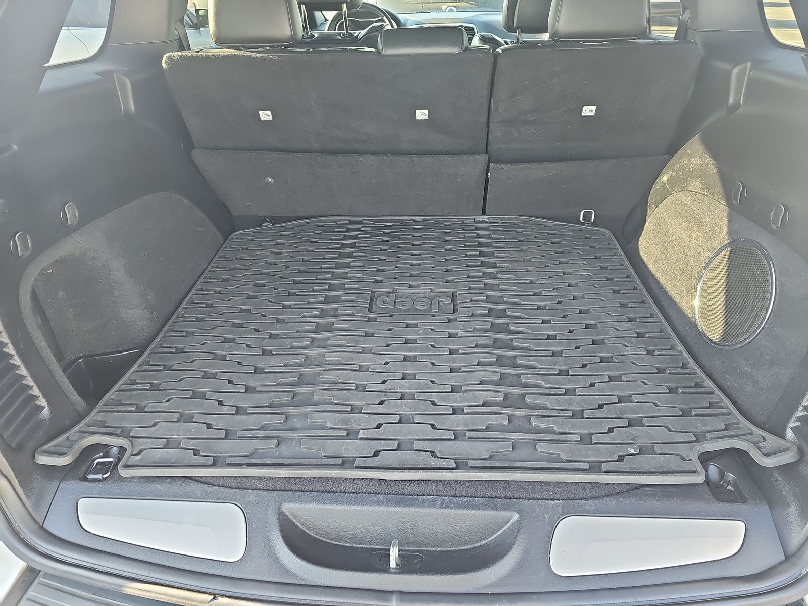 2015 Jeep Grand Cherokee Overland High Altitude Edition RWD