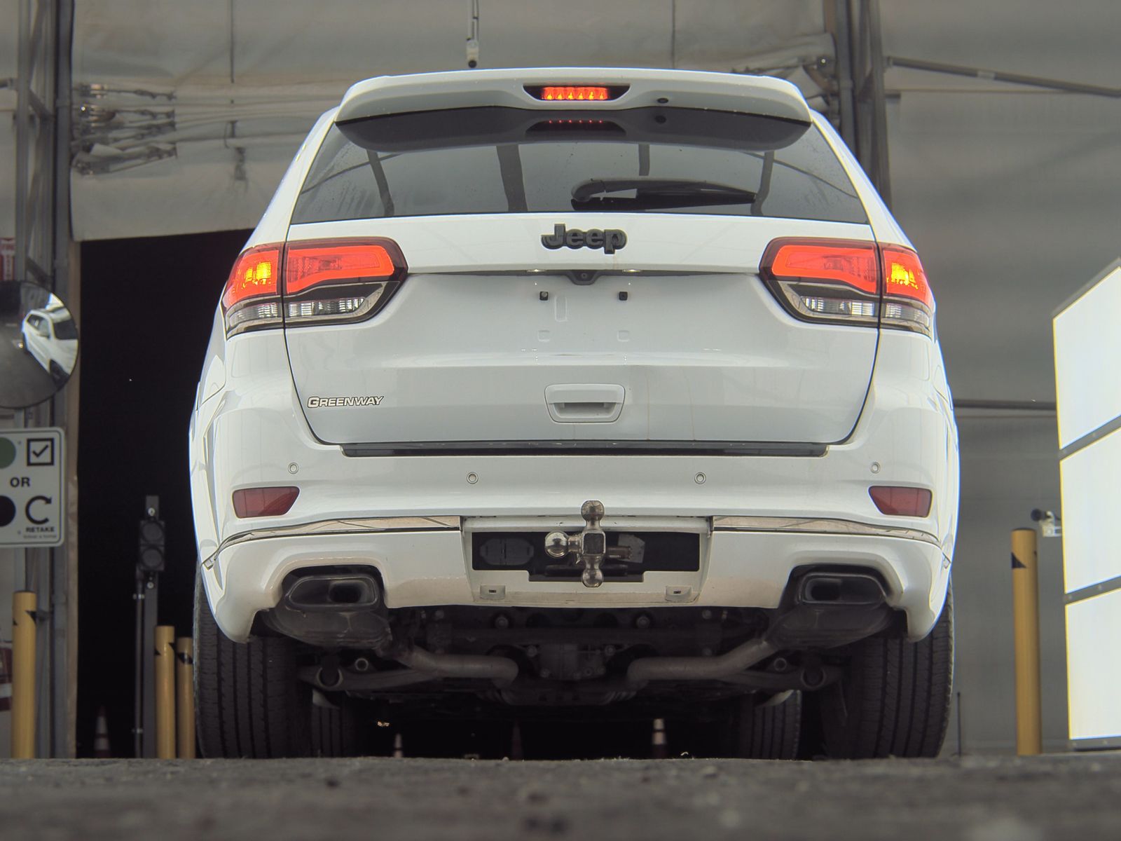 2015 Jeep Grand Cherokee Overland High Altitude Edition RWD