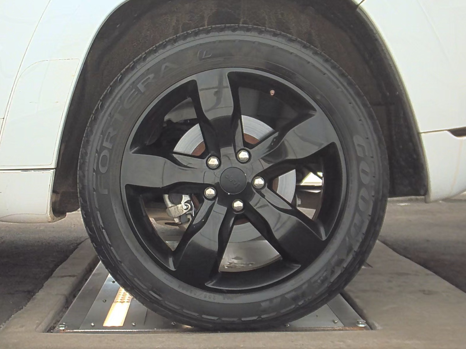 2015 Jeep Grand Cherokee Overland High Altitude Edition RWD