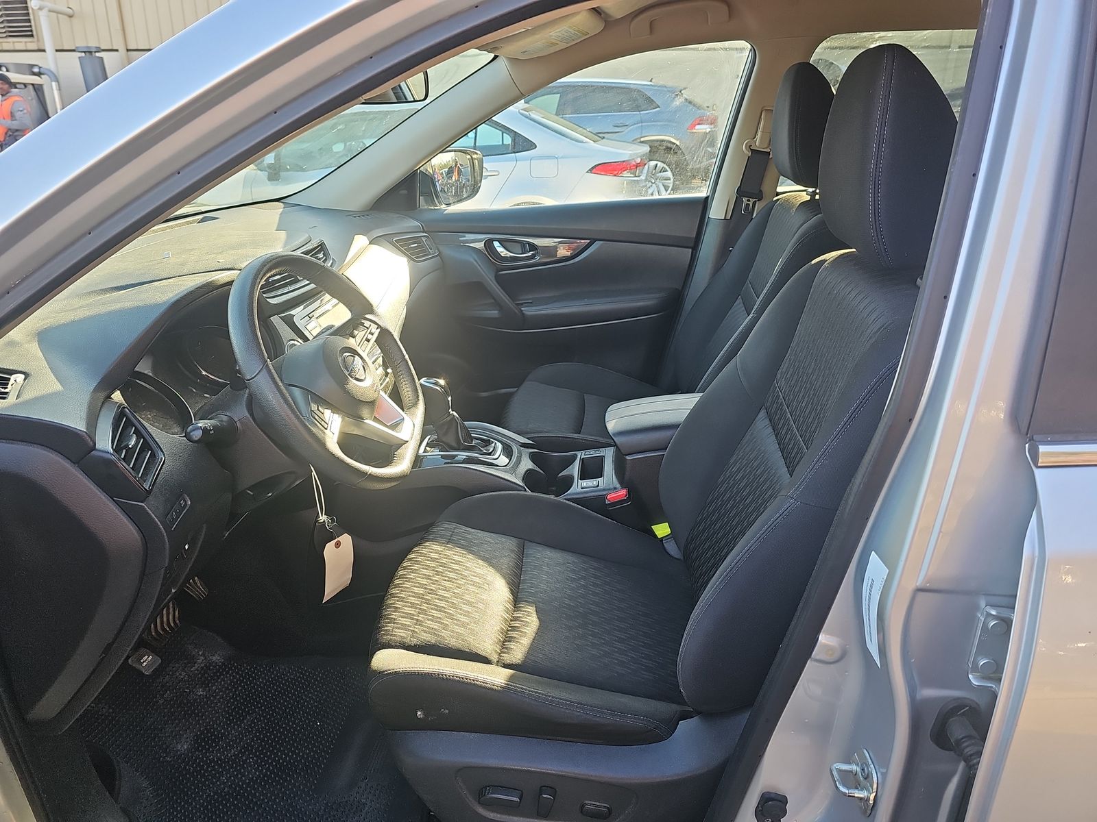 2020 Nissan Rogue SV FWD