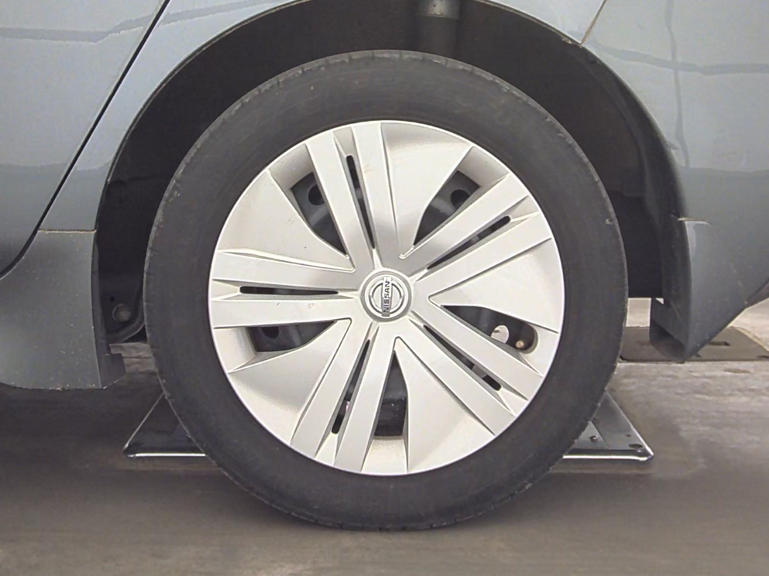 2021 Nissan LEAF S FWD