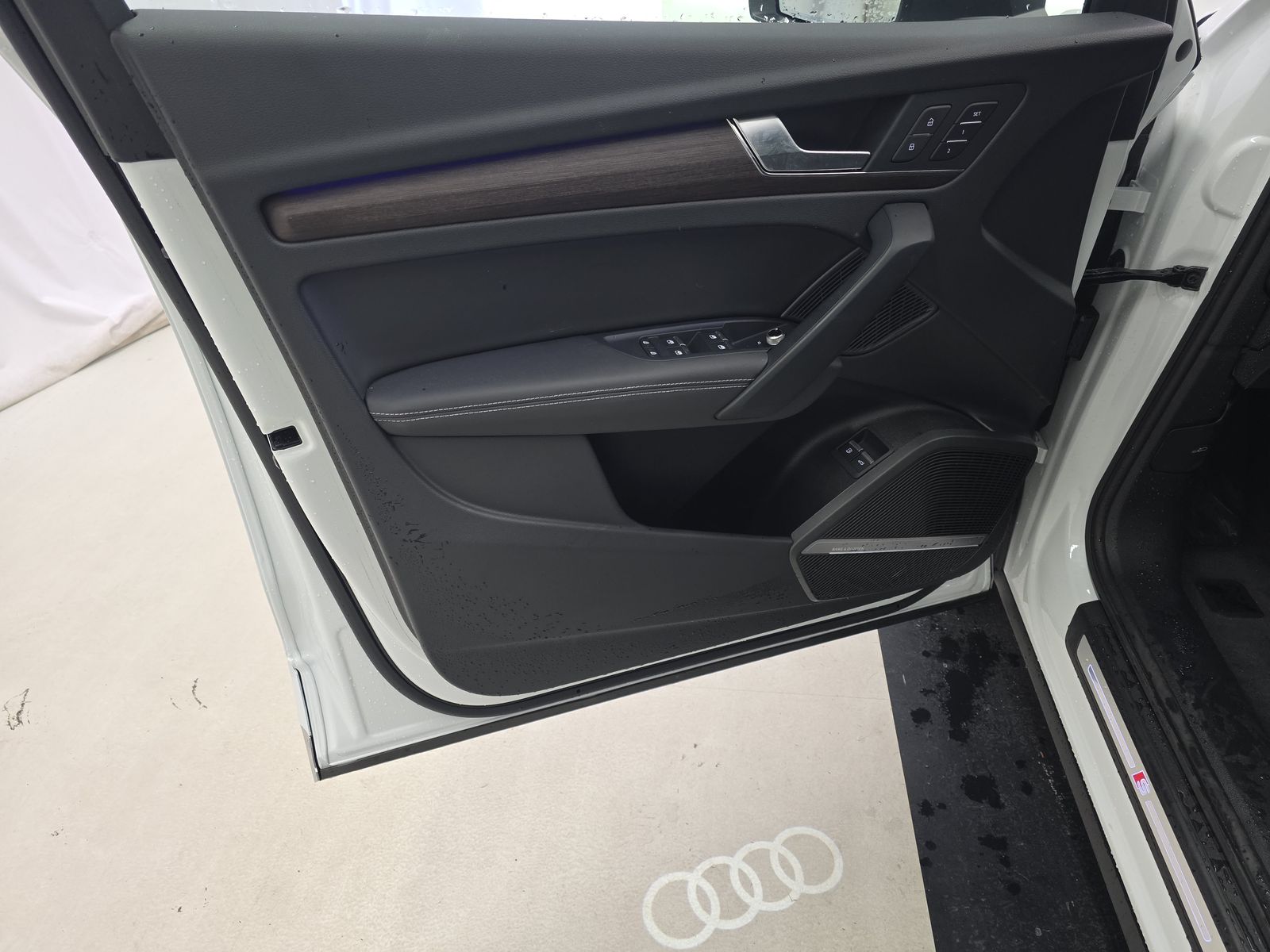 2024 Audi Q5 e Plug-In Hybrid S line Prestige AWD